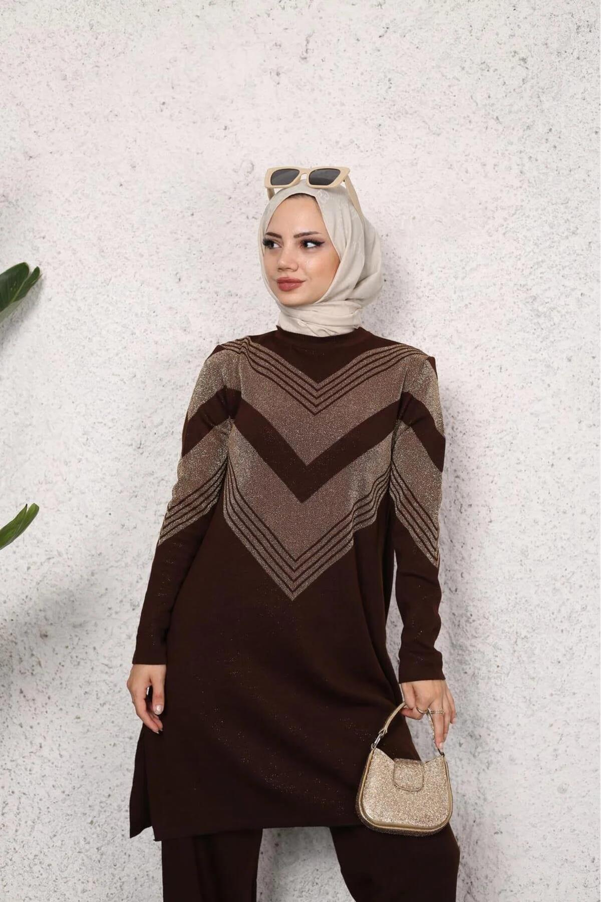 KADIN UZUN BİSİKLET YAKA TRİKO KENDİNDEN simli DESENLİ TUNİK TRİKO KAZAK