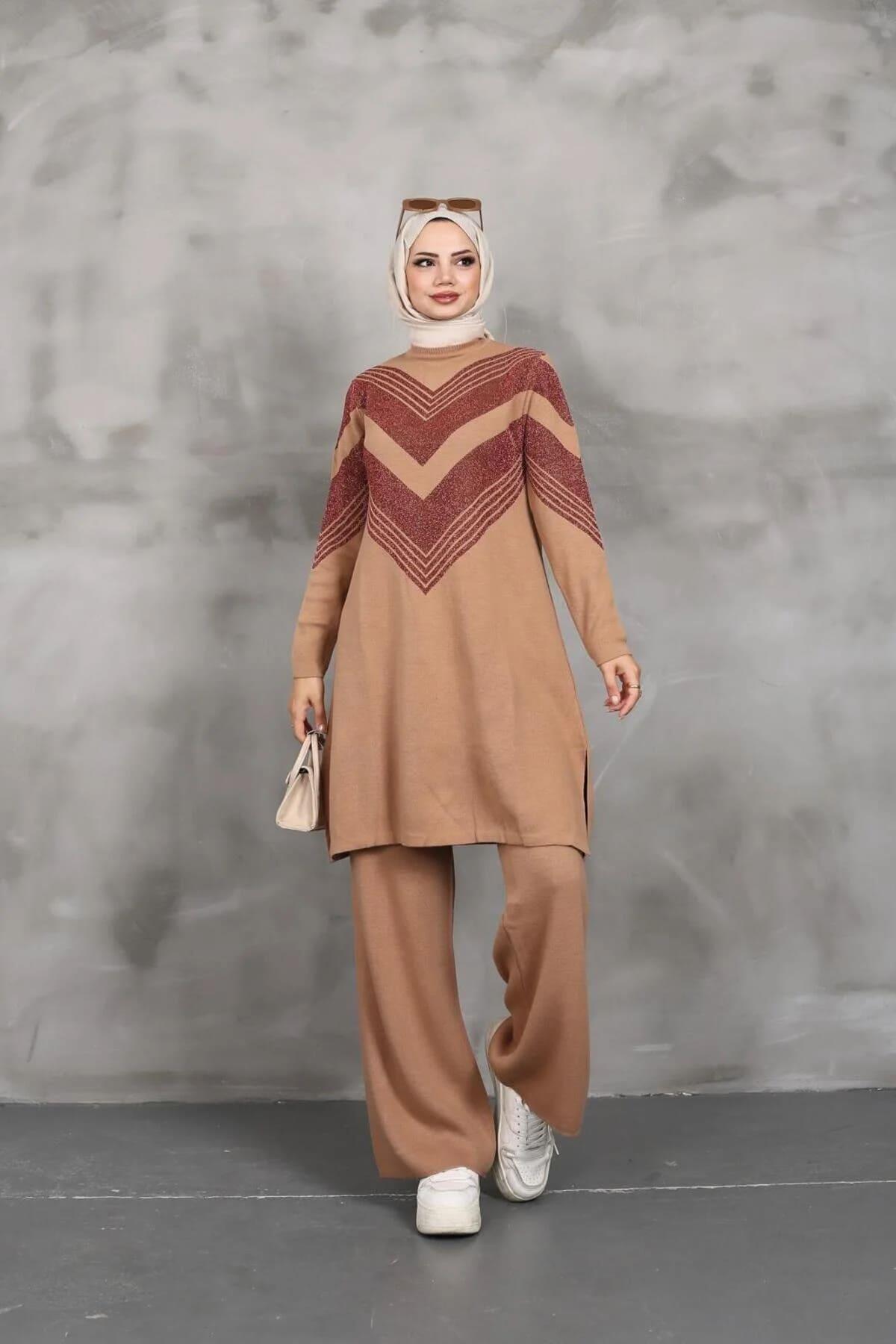 KADIN UZUN BİSİKLET YAKA TRİKO KENDİNDEN simli DESENLİ TUNİK TRİKO KAZAK