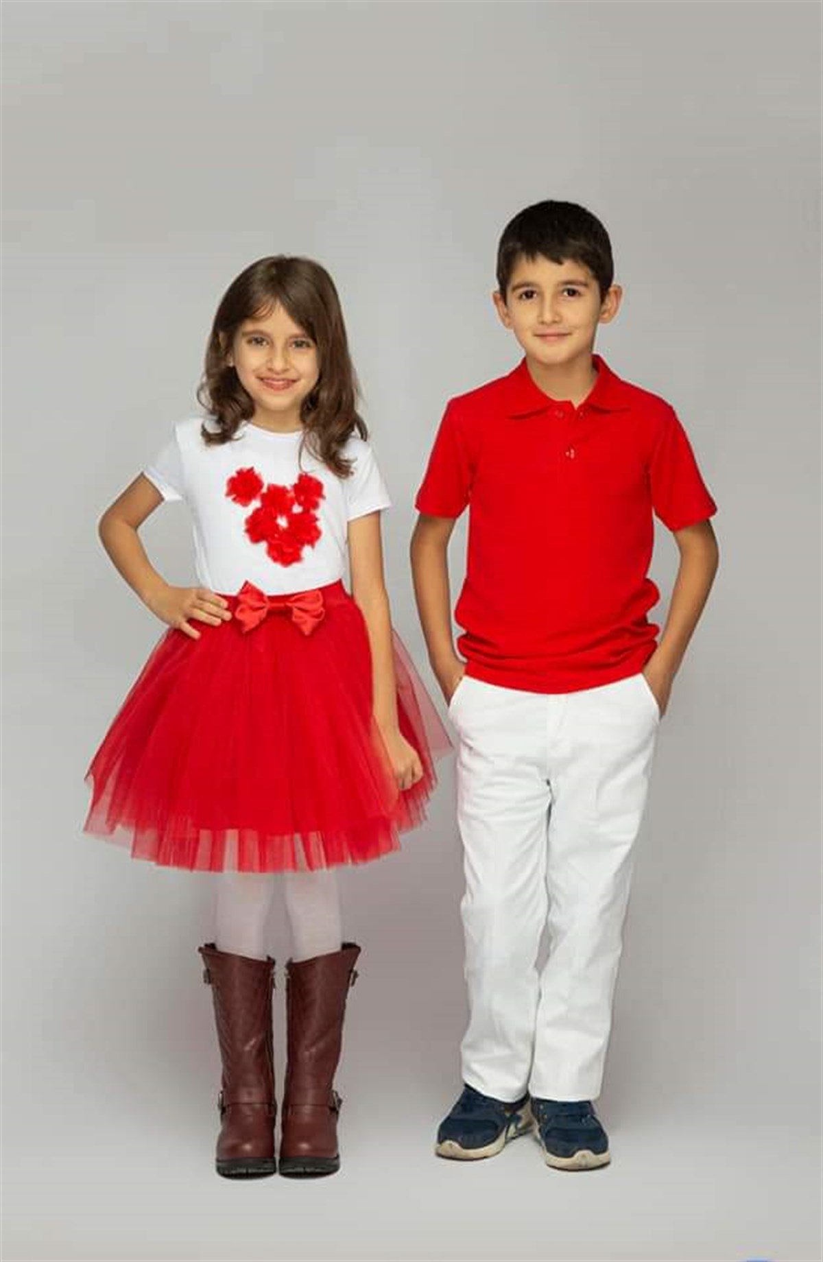 KIZ ÇOCUK 23 NİSAN 29 EKİM GÖSTERİ KIYAFETİ  DESENLİ KISA KOL BEYAZ T-SHIRT TÜTÜ ETEK