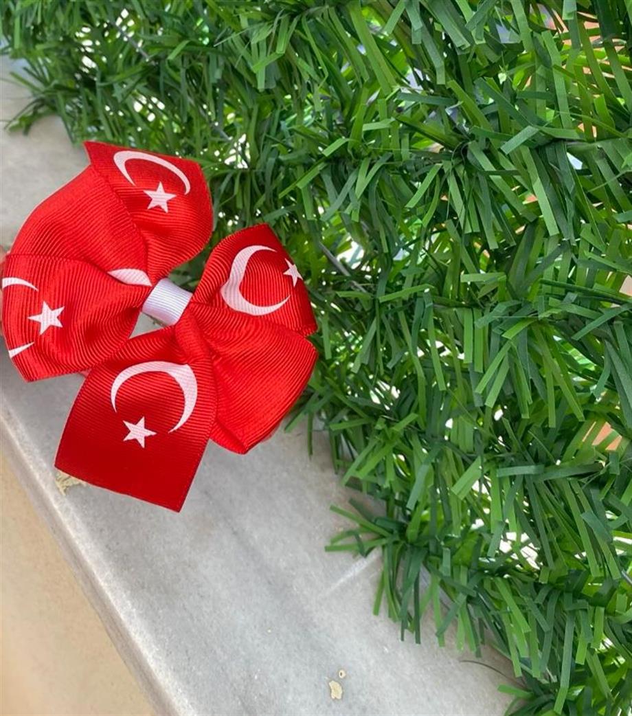 KIZ ÇOCUK DESENLİ 23 NİSAN 29 EKİM 19 MAYIS GÖSTERİ MEZUNİYET TOKA TAÇ