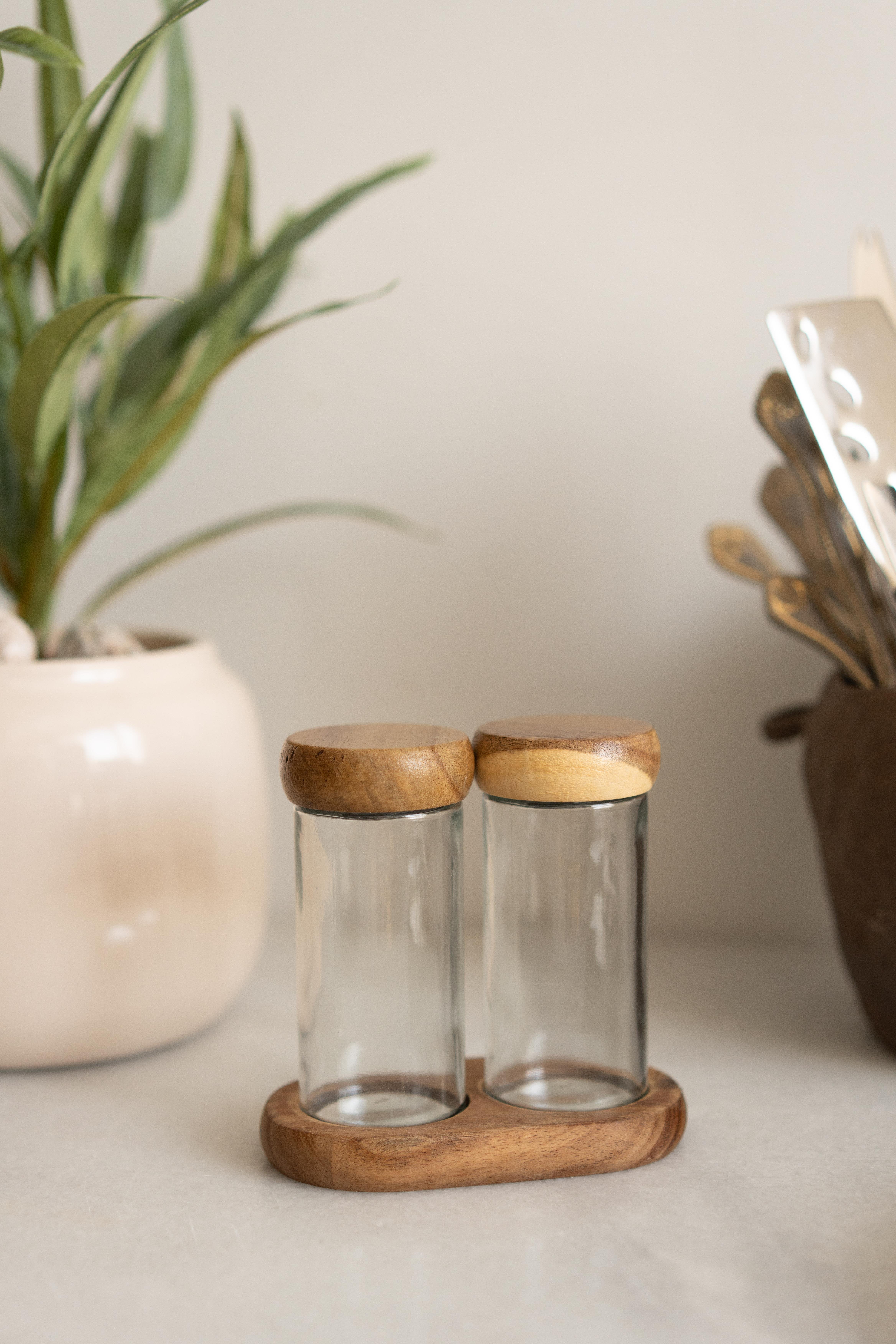 2'li Akasya Standlı Tuzluk