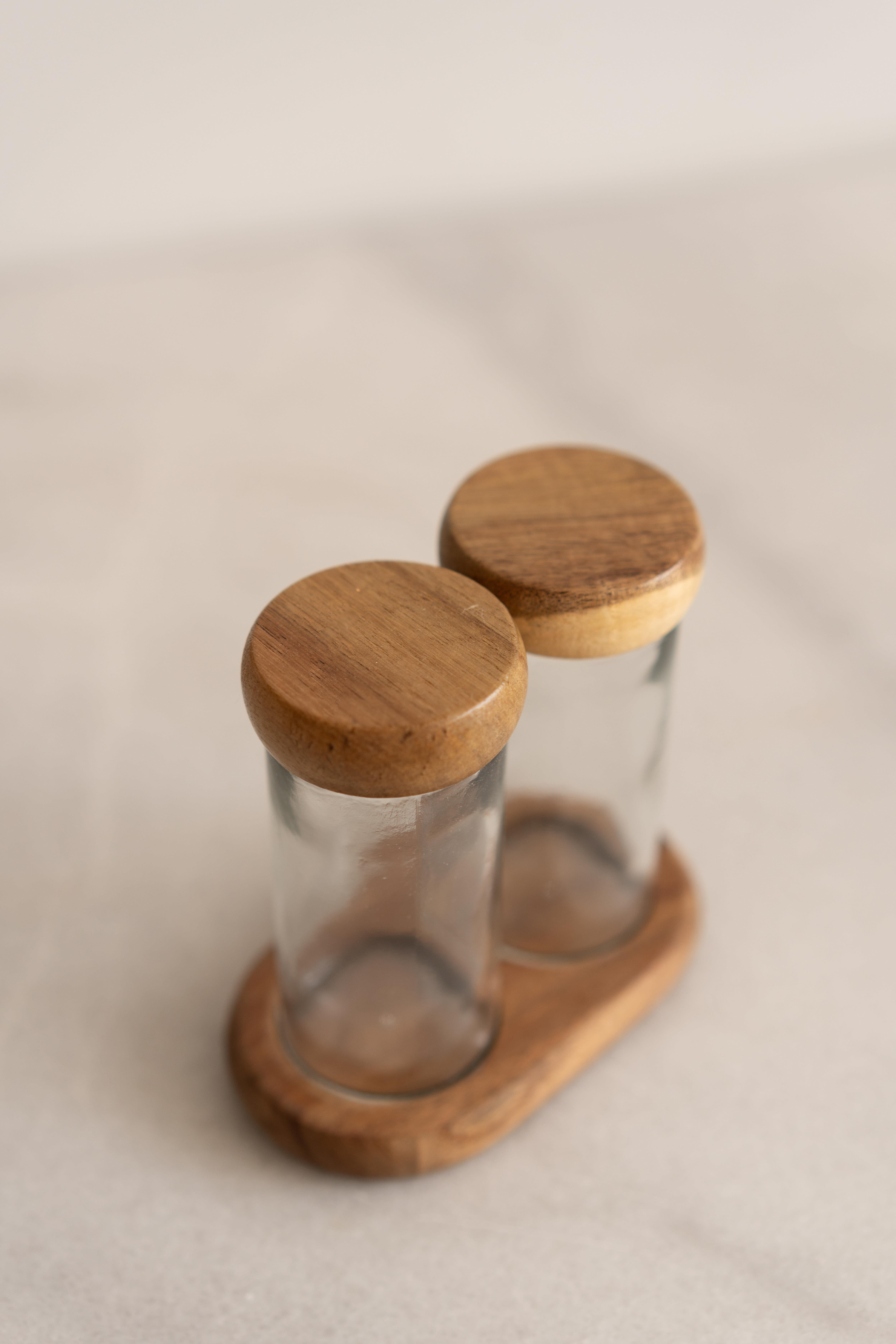 2'li Akasya Standlı Tuzluk