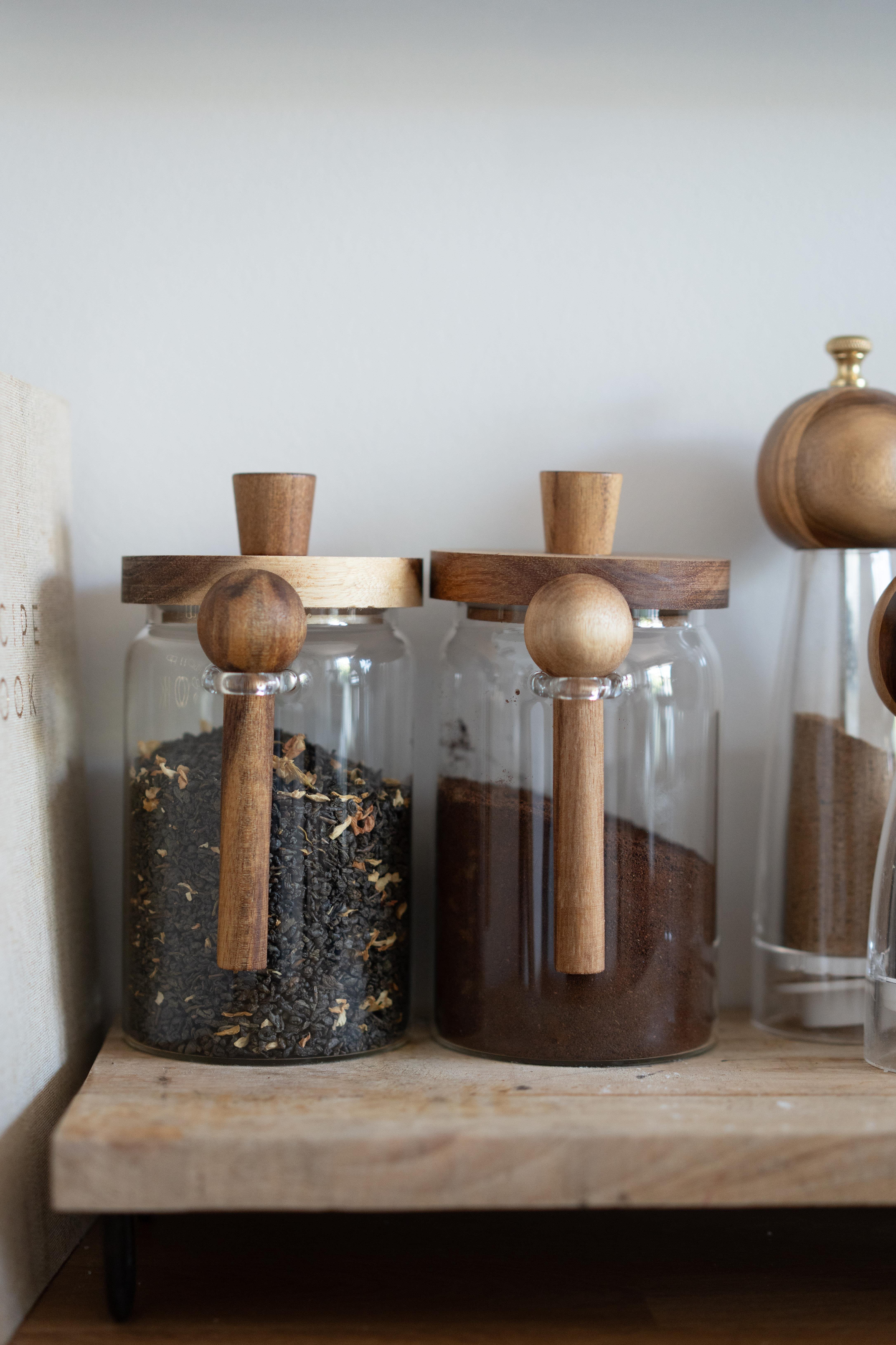 2'li Akasya Vakum Kapaklı ve Kaşıklı Cam Kavanoz Seti (750 ml)