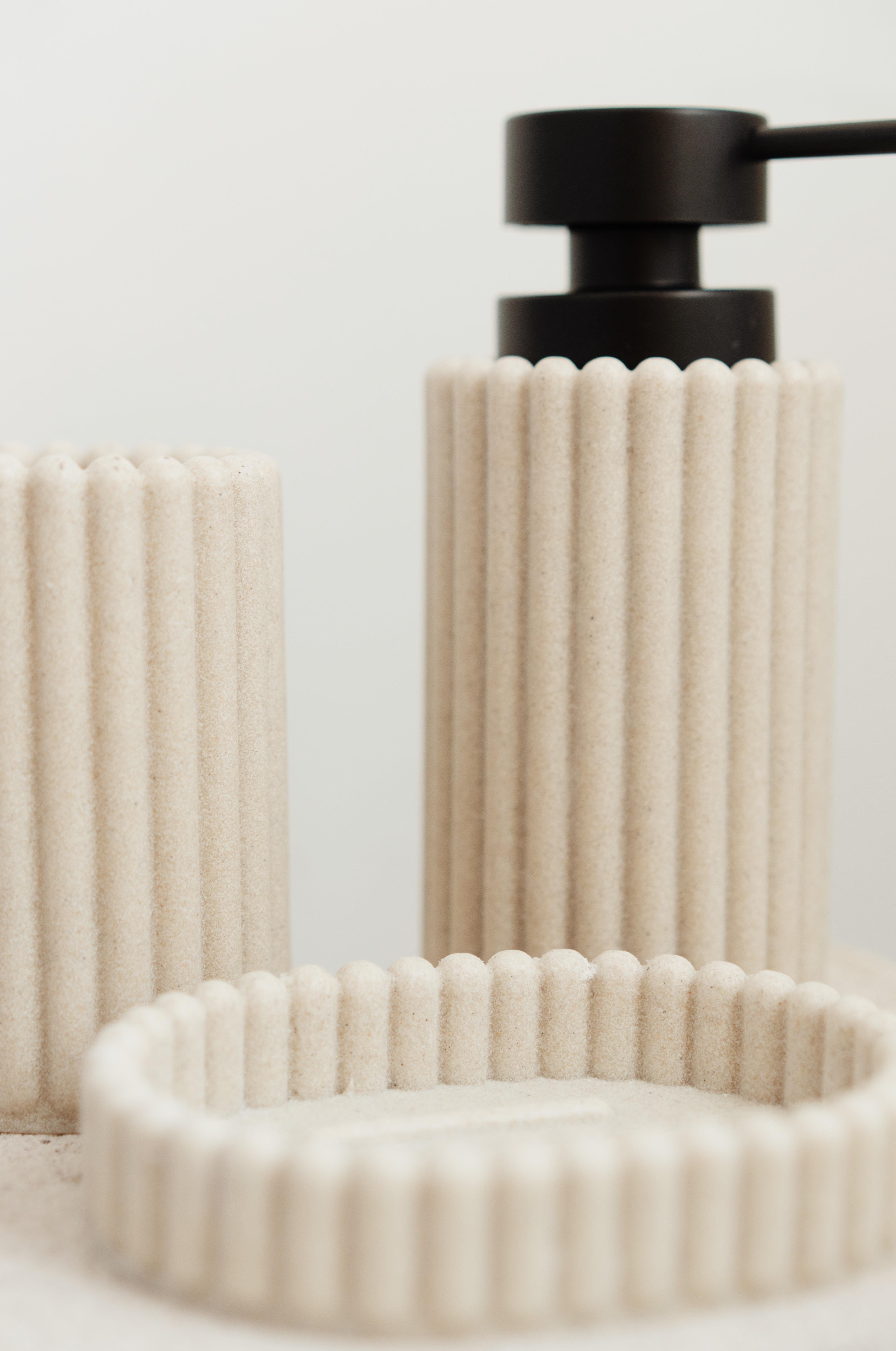 3 Parça Polyresin Siyah Başlıklı Banyo Seti