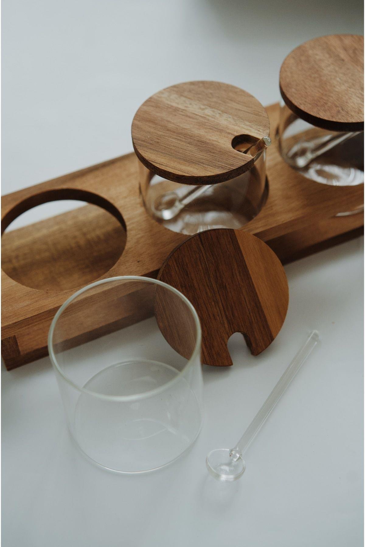 3'lü Akasya Kapaklı ve Standlı Baharatlık Seti ( Cam kaşıklı)