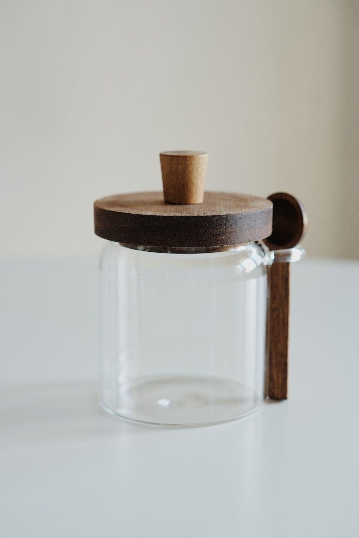 Akasya Kapaklı ve Kaşıklı Borosilikat Cam Kavanoz (450ml)