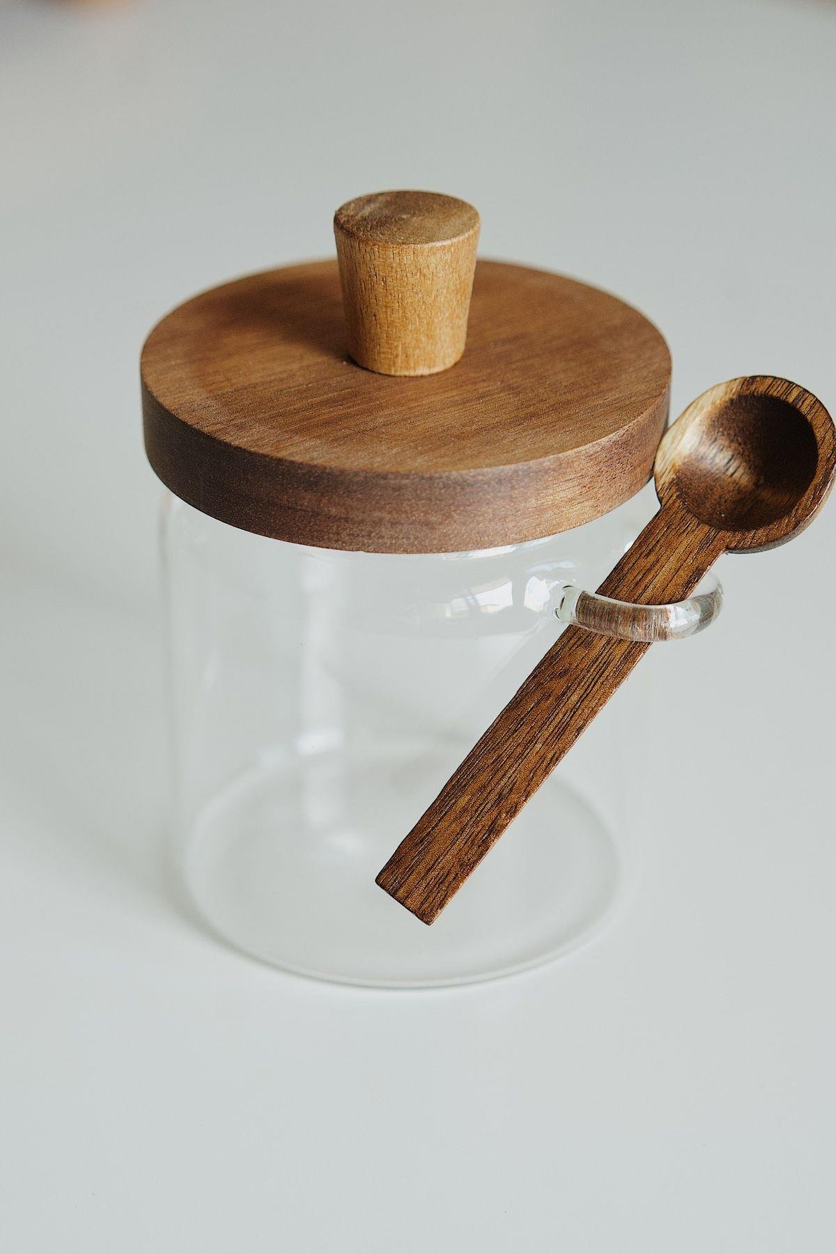 Akasya Kapaklı ve Kaşıklı Borosilikat Cam Kavanoz (450ml)