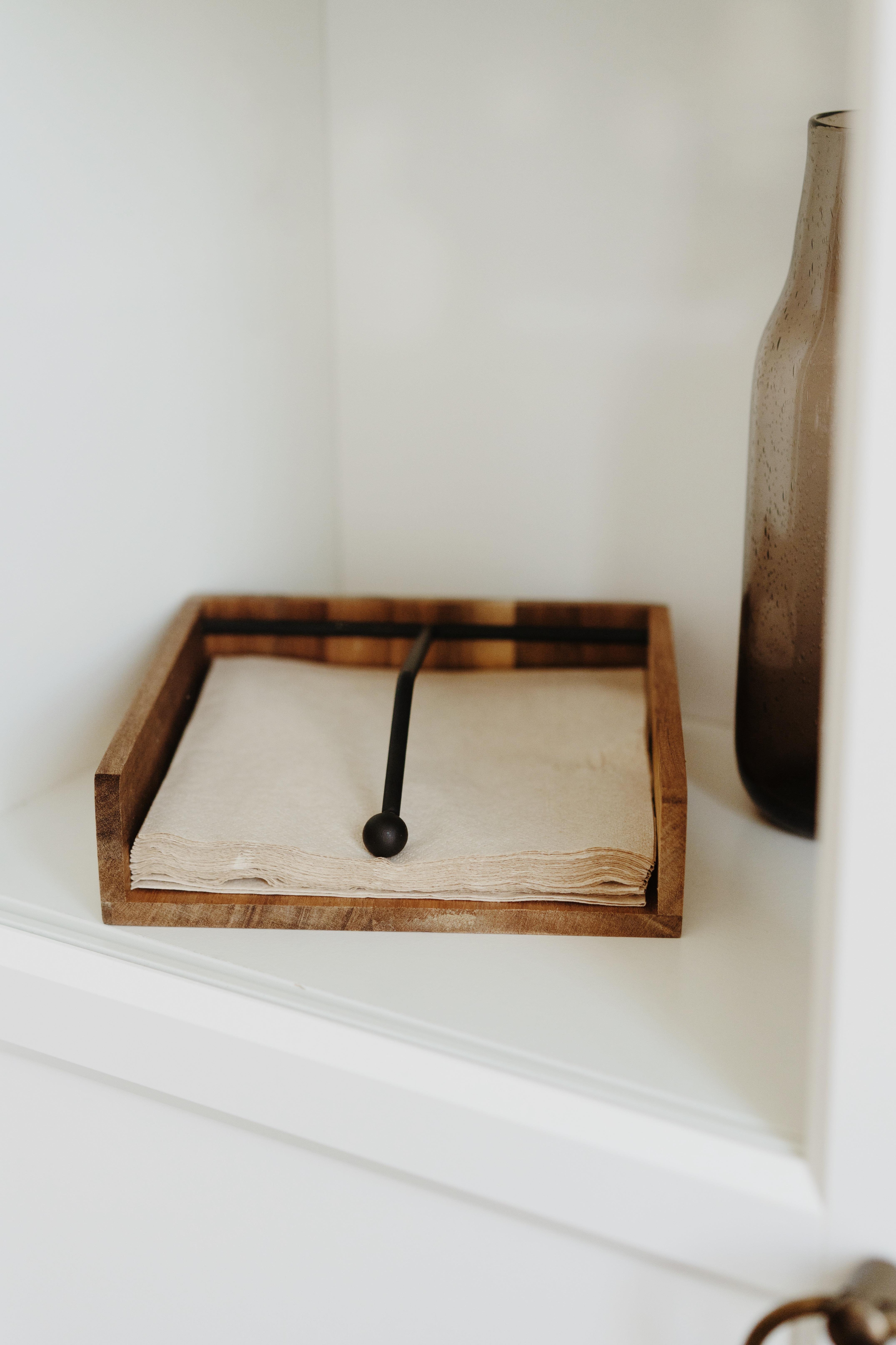 Akasya Kare Peçetelik(Siyah Demir Detaylı)