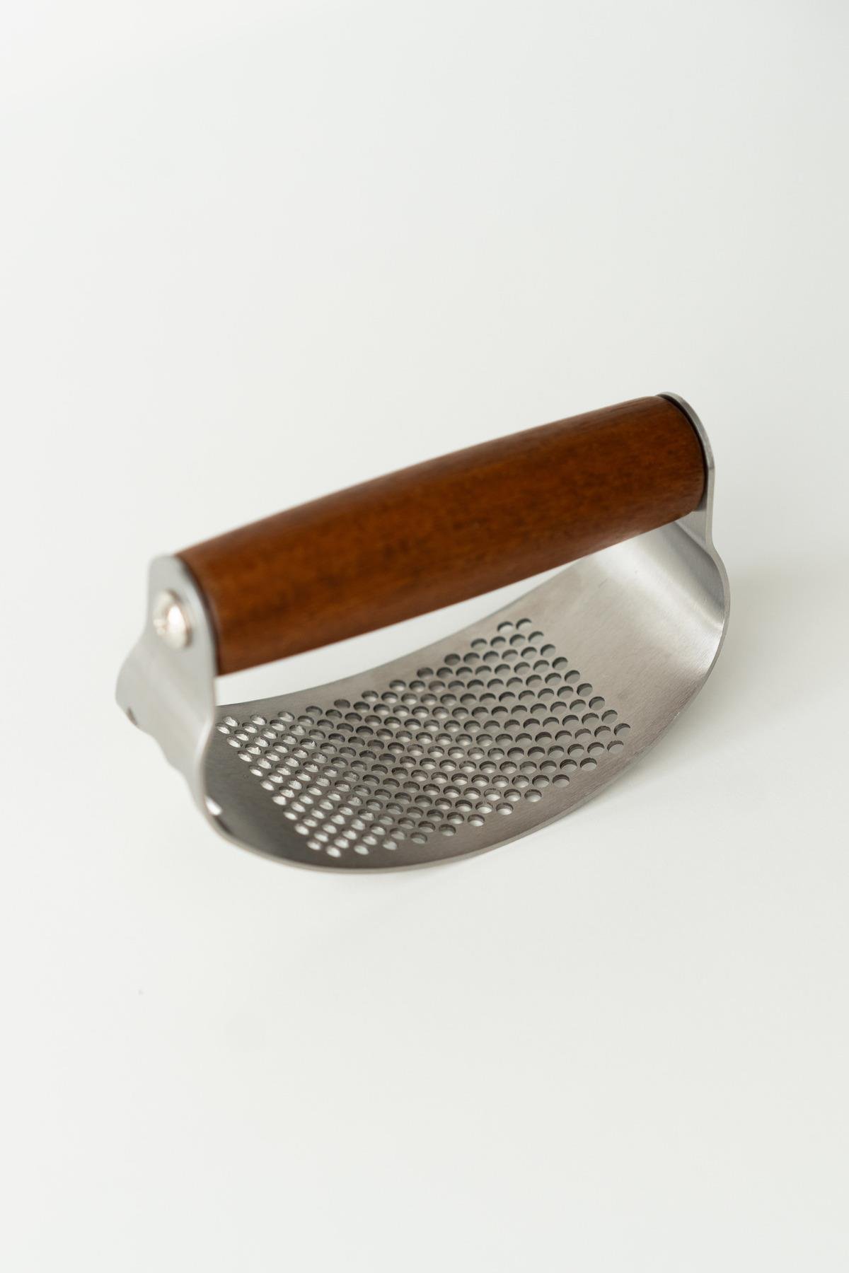 Akasya Saplı Sarımsak Ezici