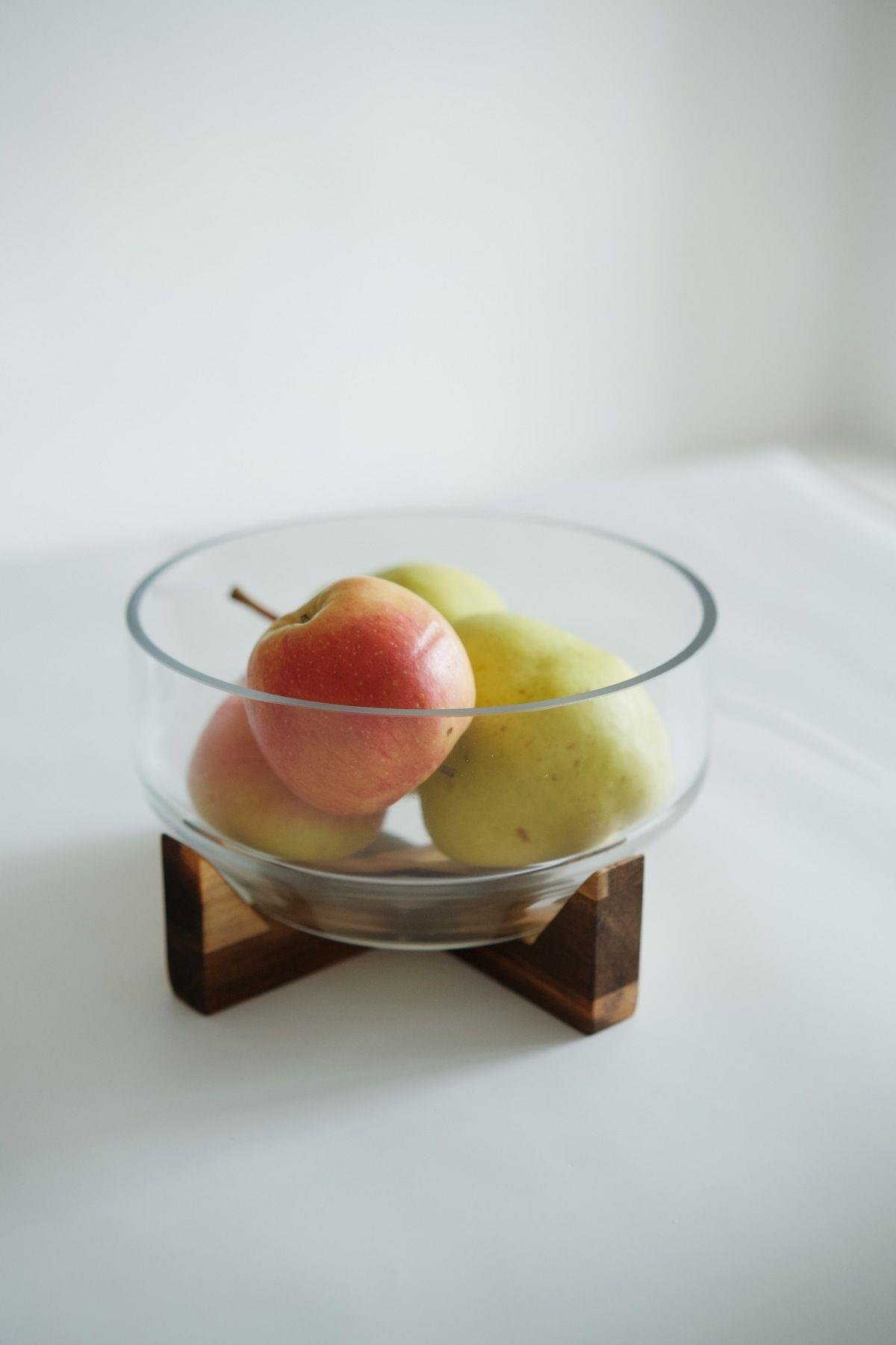 Akasya Standlı Derin Cam Kase (18 cm)