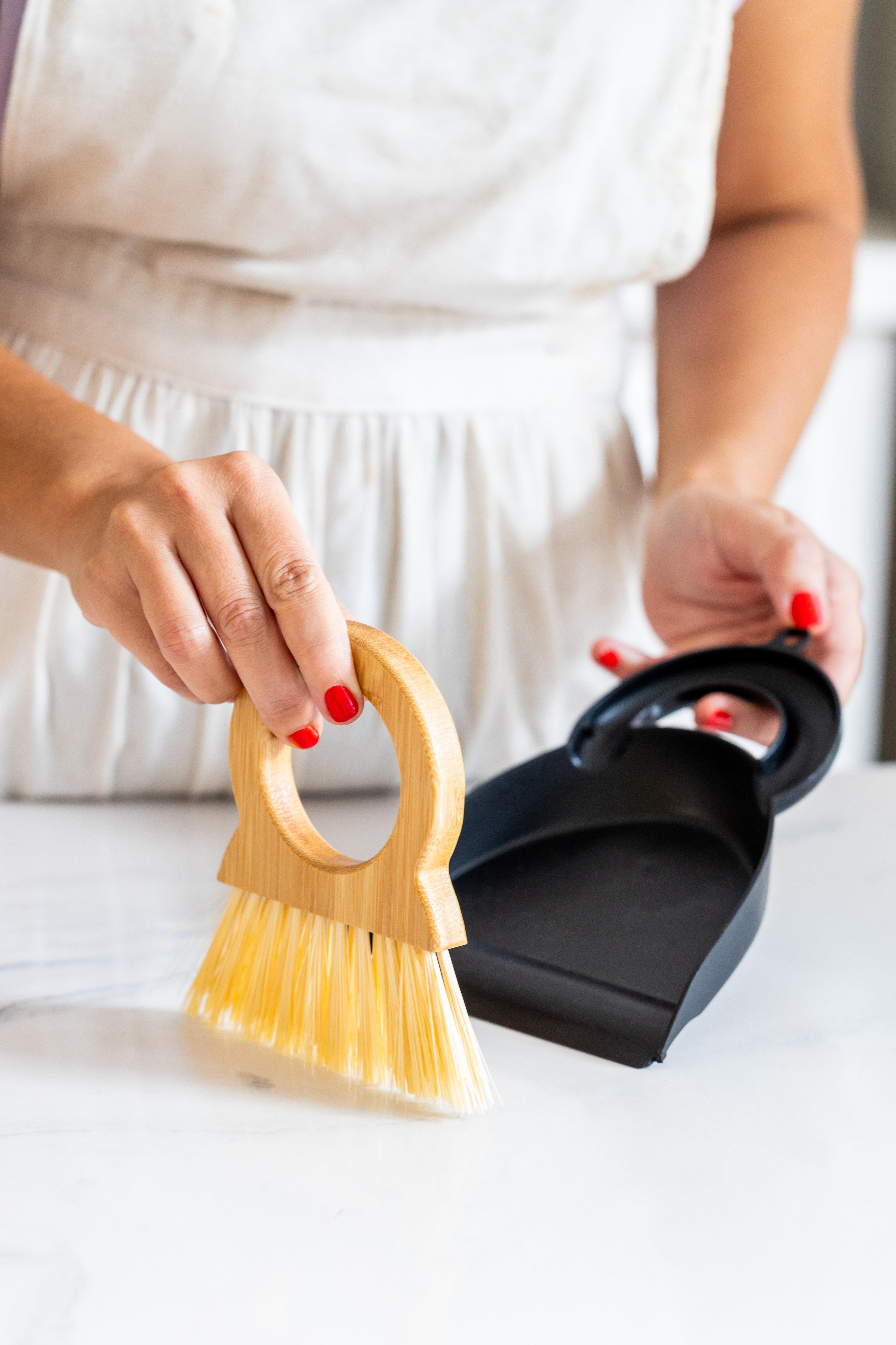 Bambu Plastik Faraşlı Masa Temizleme Fırçası 05