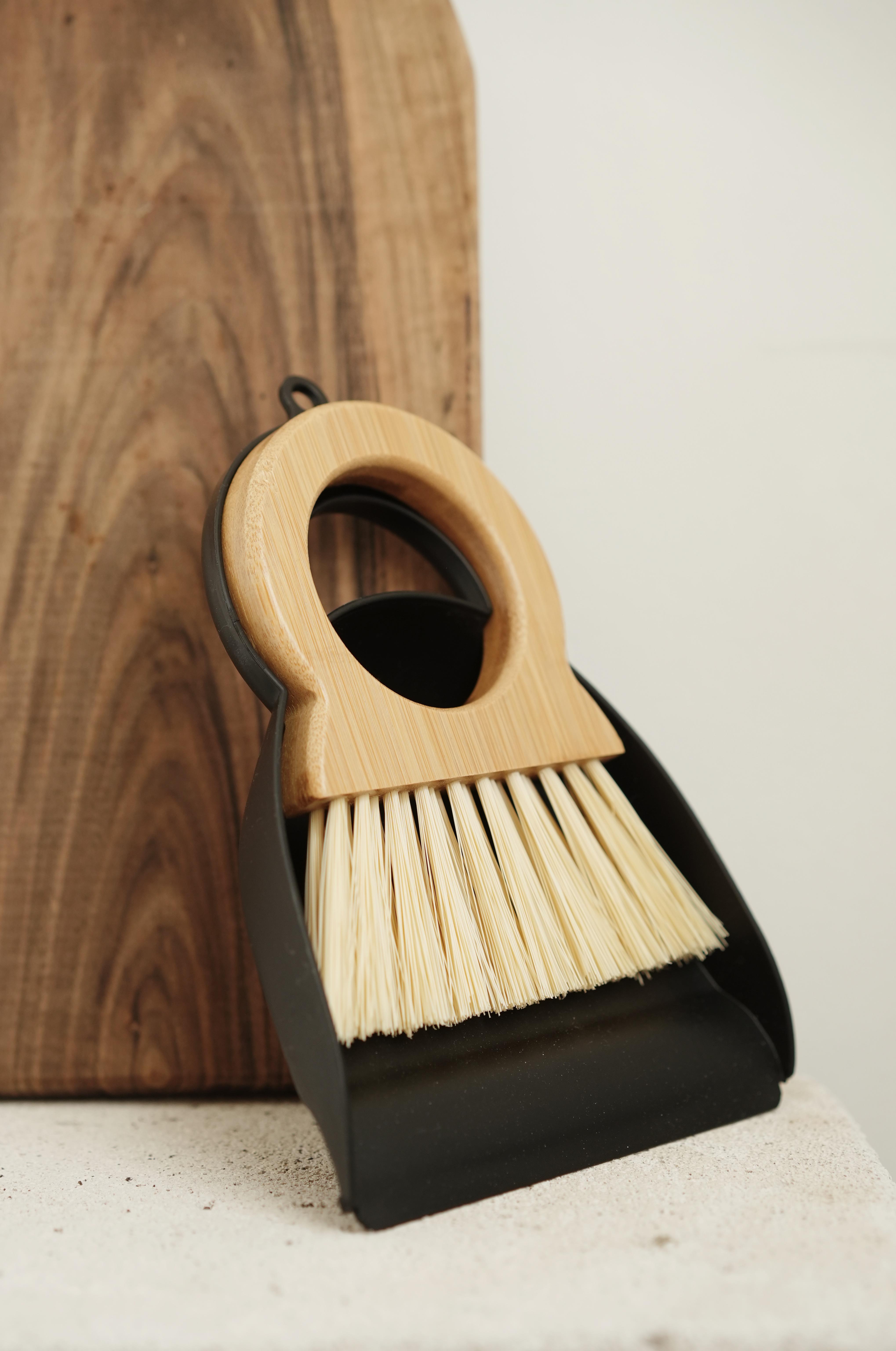 Bambu Plastik Faraşlı Masa Temizleme Fırçası 05