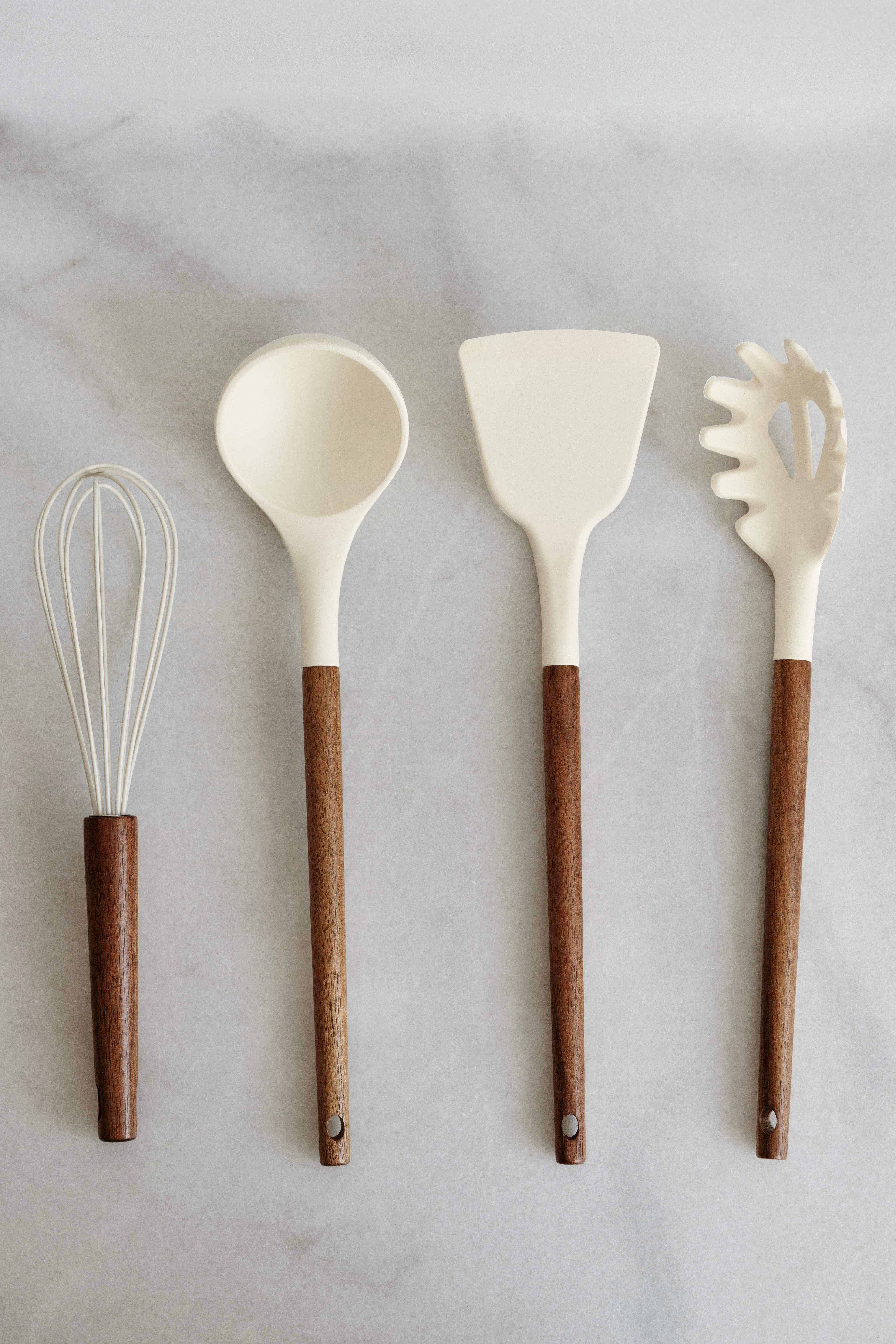 Helen 4'lü Akasya Saplı Krem Silikon Kaşık Seti