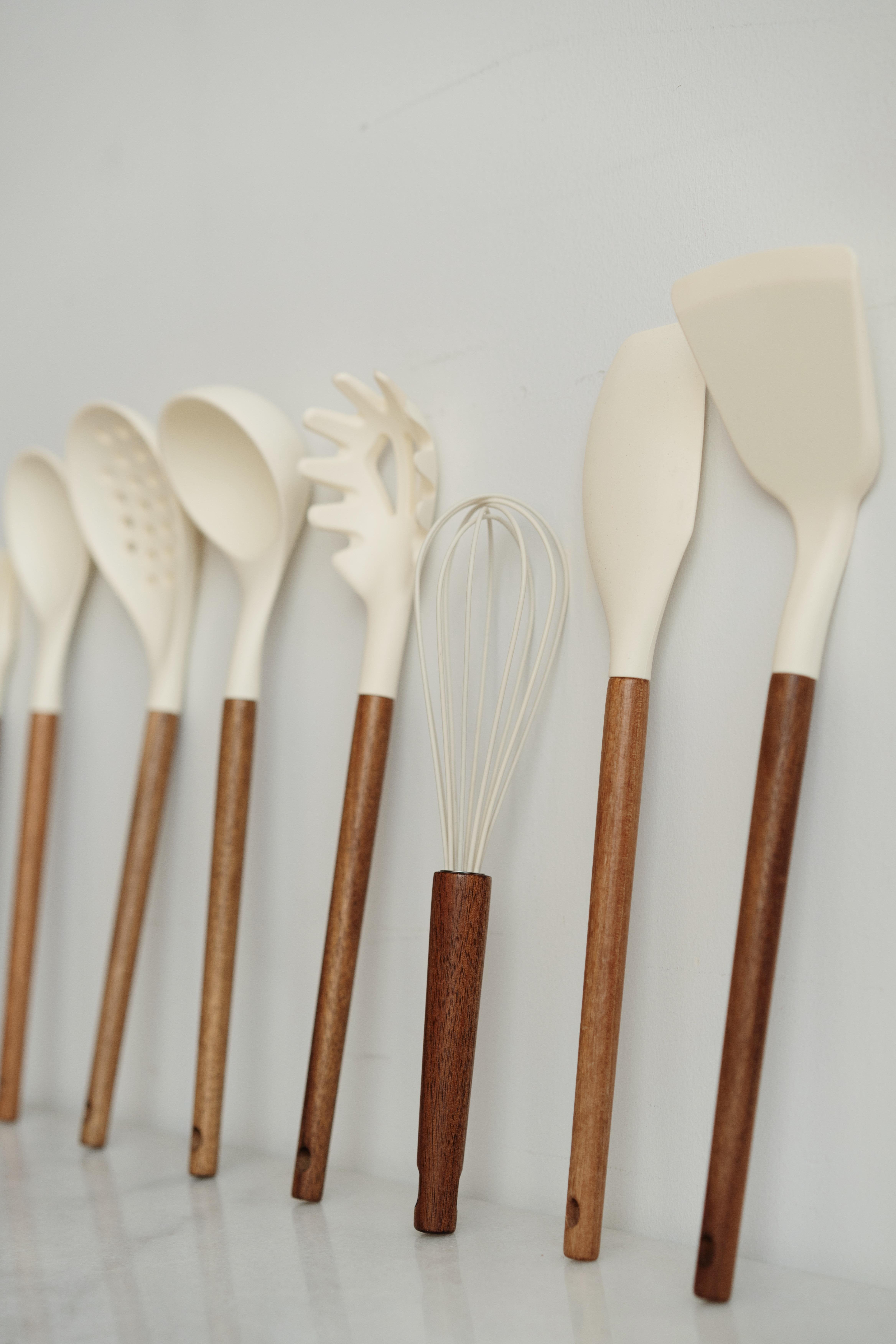 Helen 8'li Akasya Saplı Krem Silikon Kaşık Seti