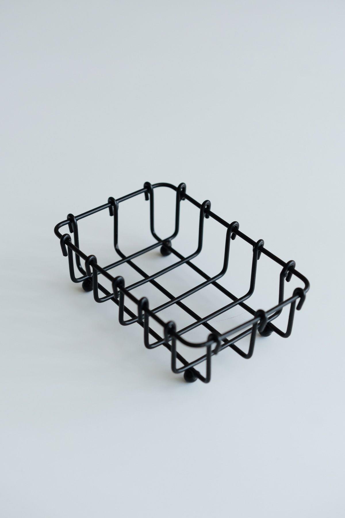 Siyah Metal Katı Sabunluk