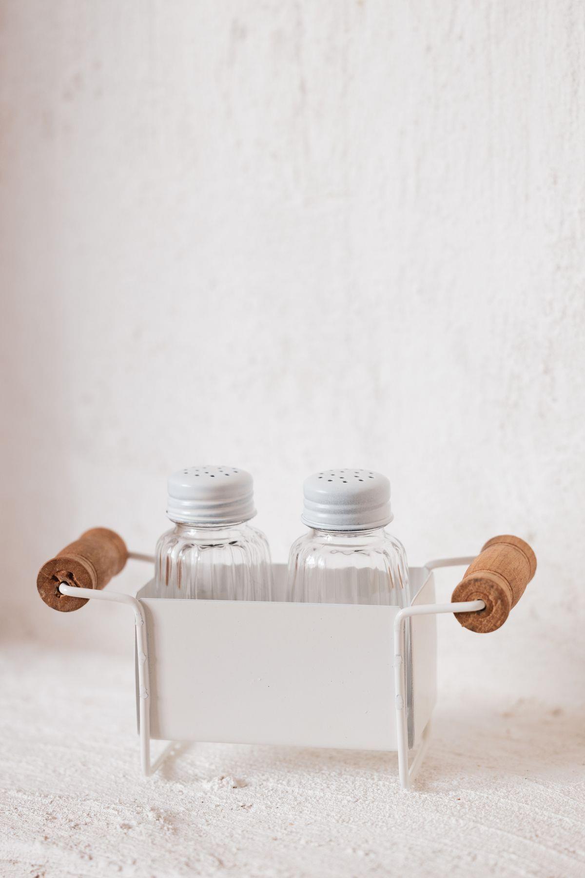 Standlı Tuzluk-Biberlik Seti