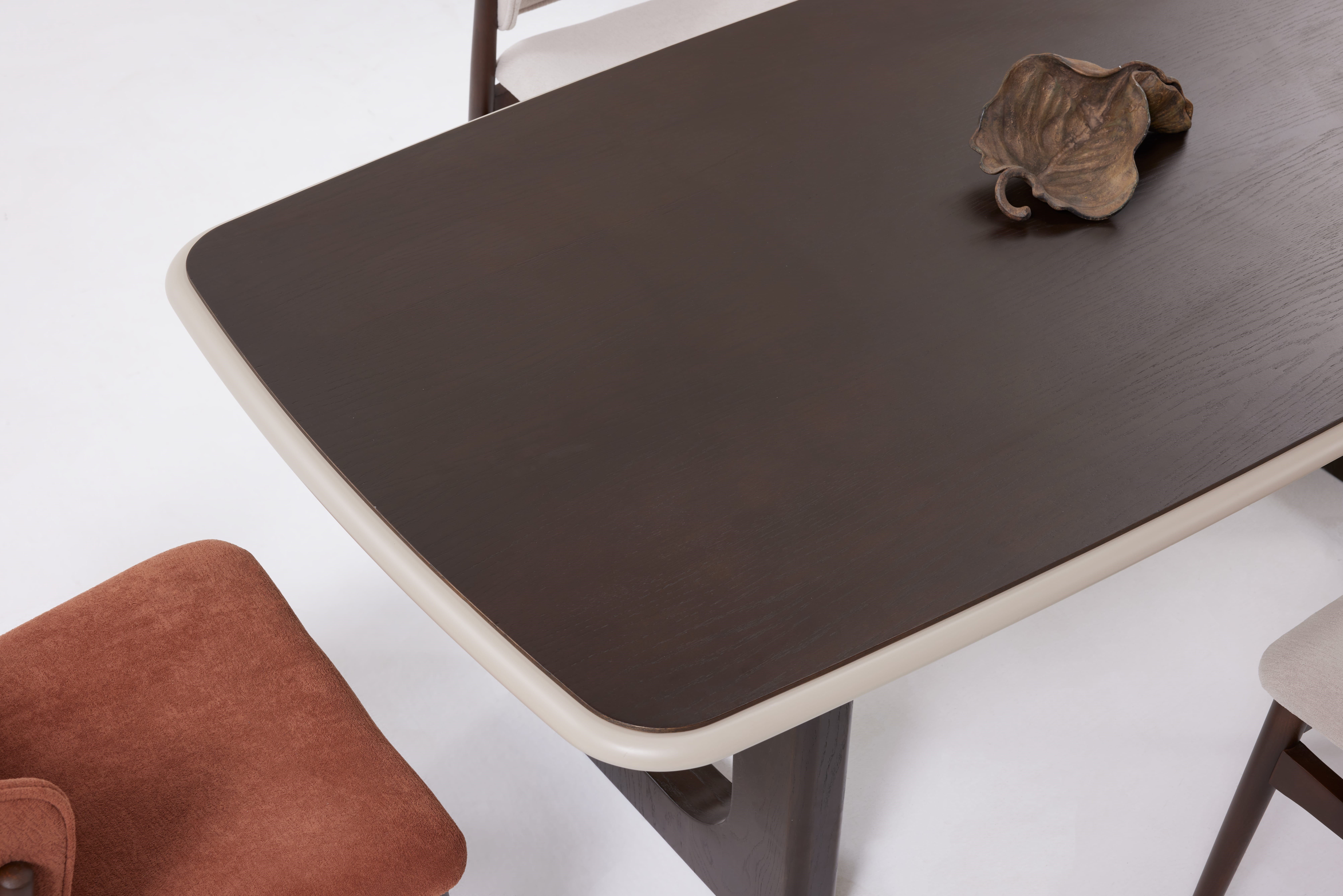 Aura Yemek Masası 240 Cm