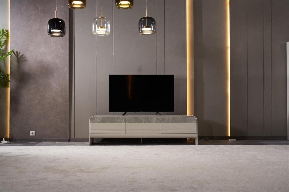 Genesis Mozambik TV Ünitesi Takımı