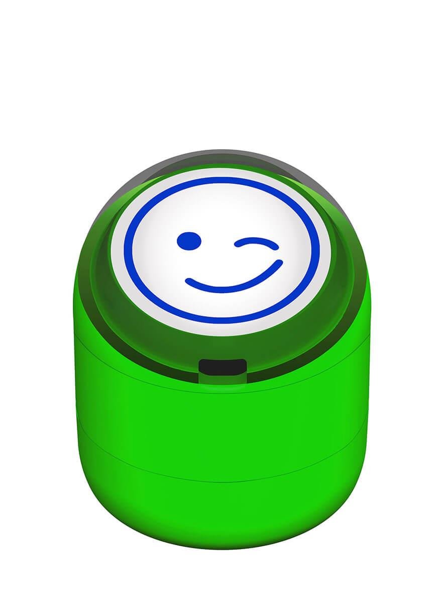 Göz Kırpan Gülen Emoji Motivasyon Kaşesi 22mm Yuvarlak Teknobutik.com'da