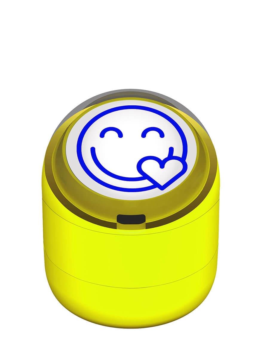 Gülen Emoji Kalp Motivasyon Kaşesi 22mm Yuvarlak Teknobutik.com'da