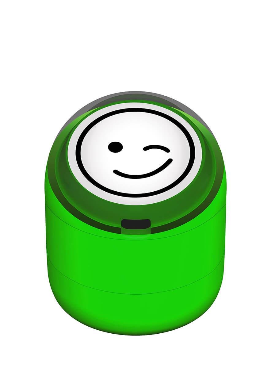 Göz Kırpan Gülen Emoji Motivasyon Kaşesi 22mm Yuvarlak Teknobutik.com'da