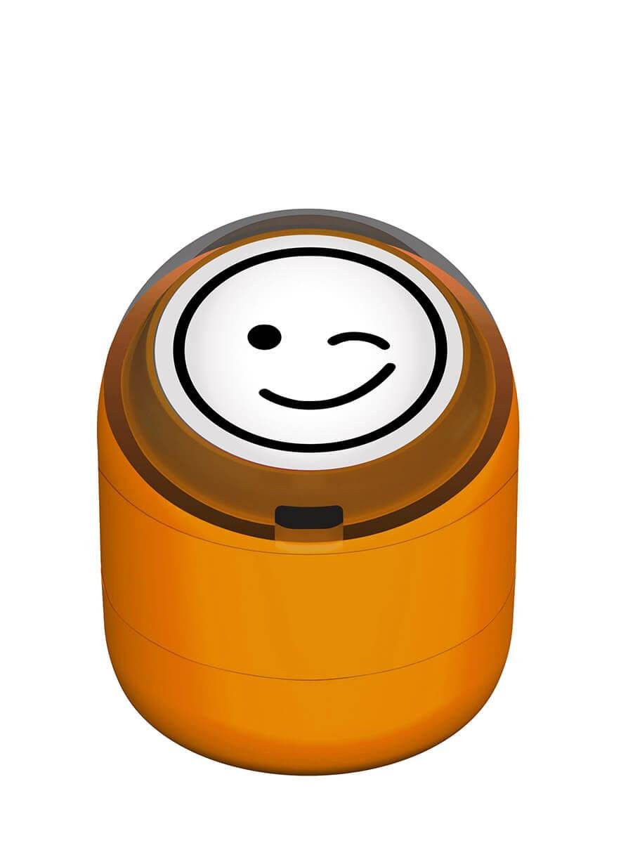 Göz Kırpan Gülen Emoji Motivasyon Kaşesi 22mm Yuvarlak Teknobutik.com'da