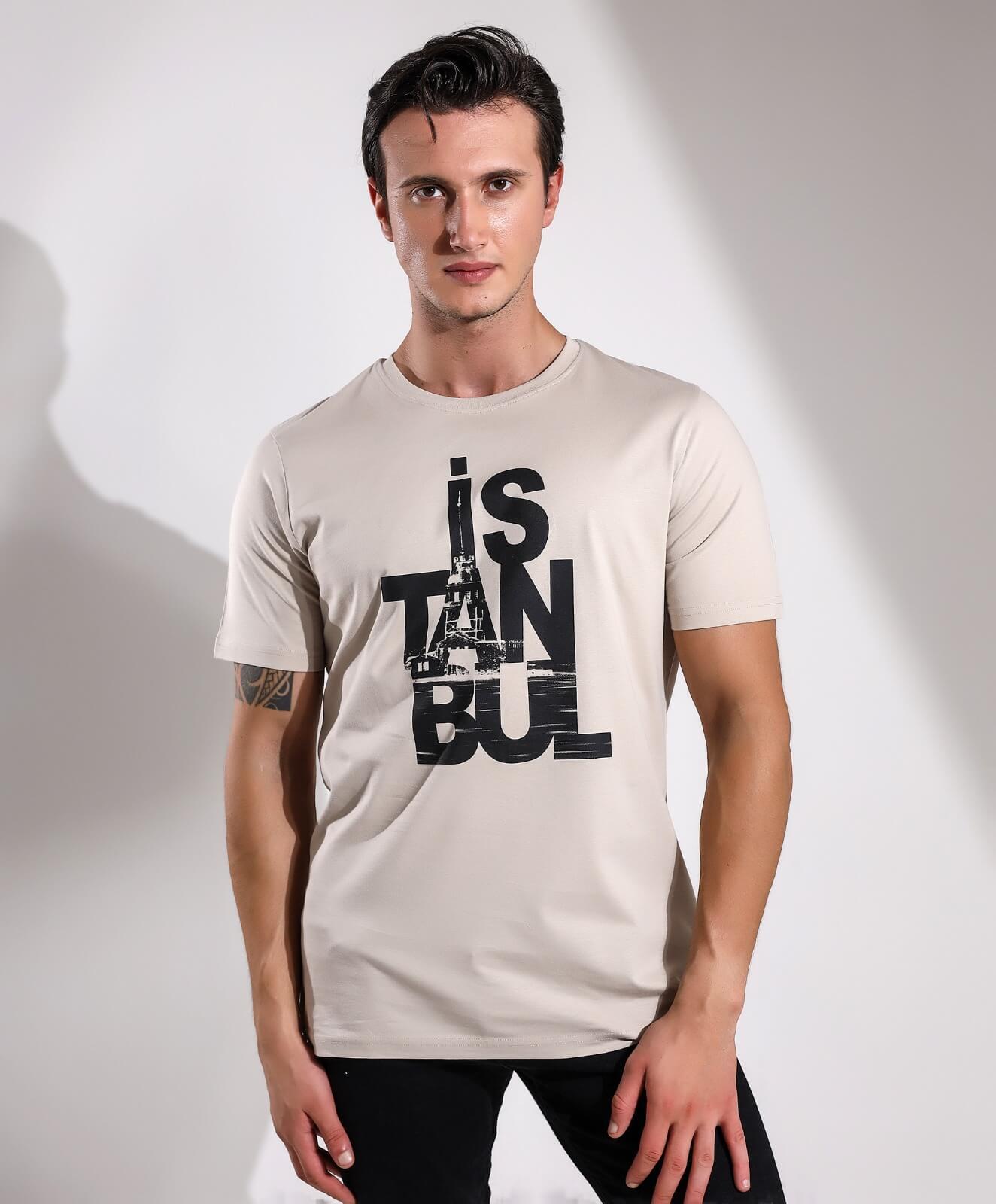 İs-tan-bul Baskılı Regular Kalıp T-shirt Teknobutik.com'da