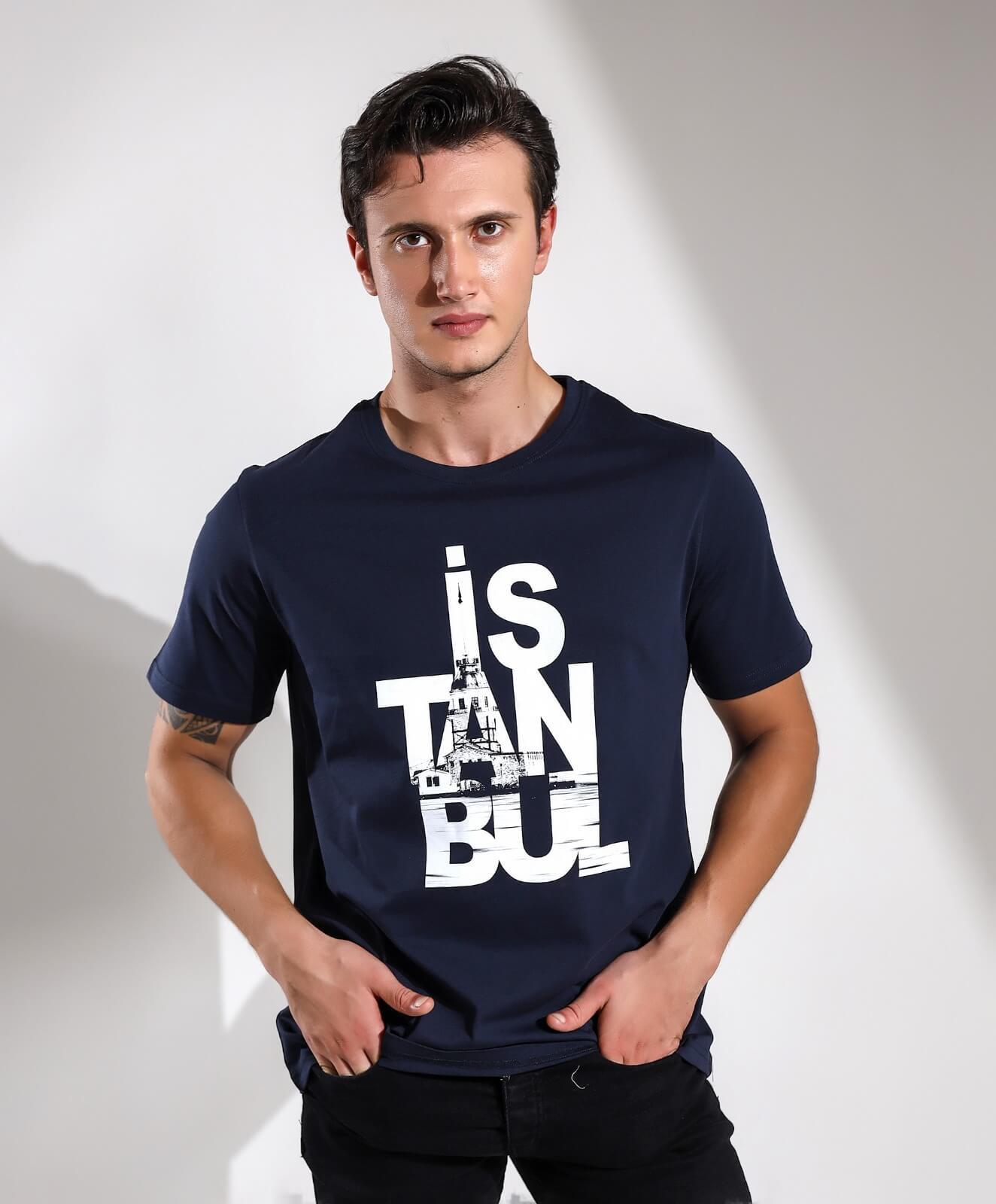 İs-tan-bul Baskılı Regular Kalıp T-shirt Teknobutik.com'da