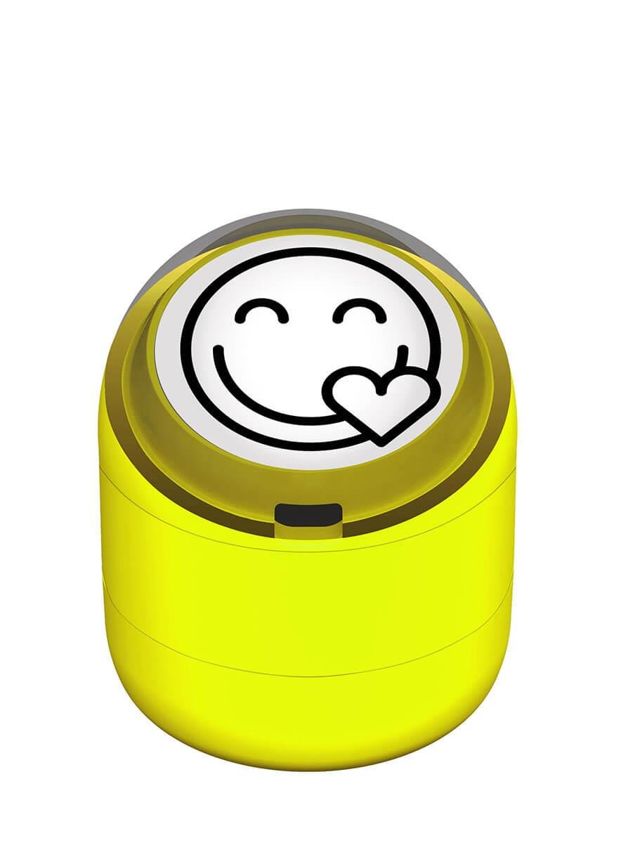 Gülen Emoji Kalp Motivasyon Kaşesi 22mm Yuvarlak Teknobutik.com'da
