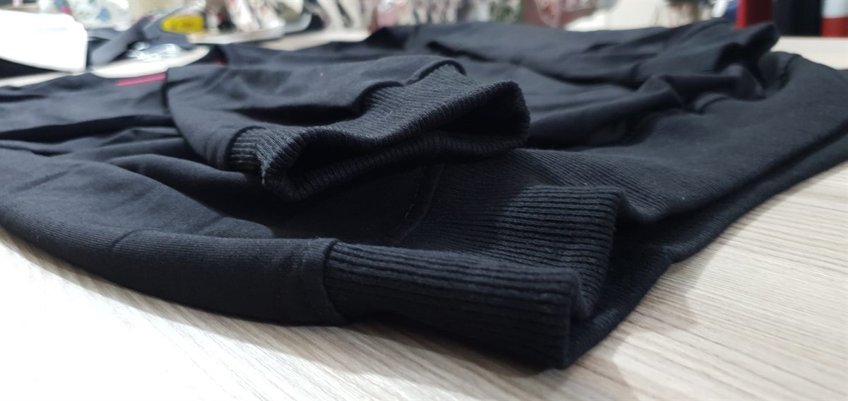 Kişiye Özel Baskı Slim fit Siyah Sweatshirt 28cmx28cm