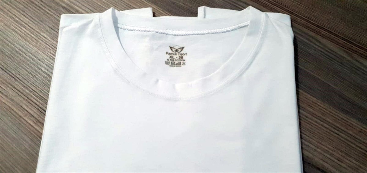 Tırmanan Kedi Baskılı Basic Tshirt