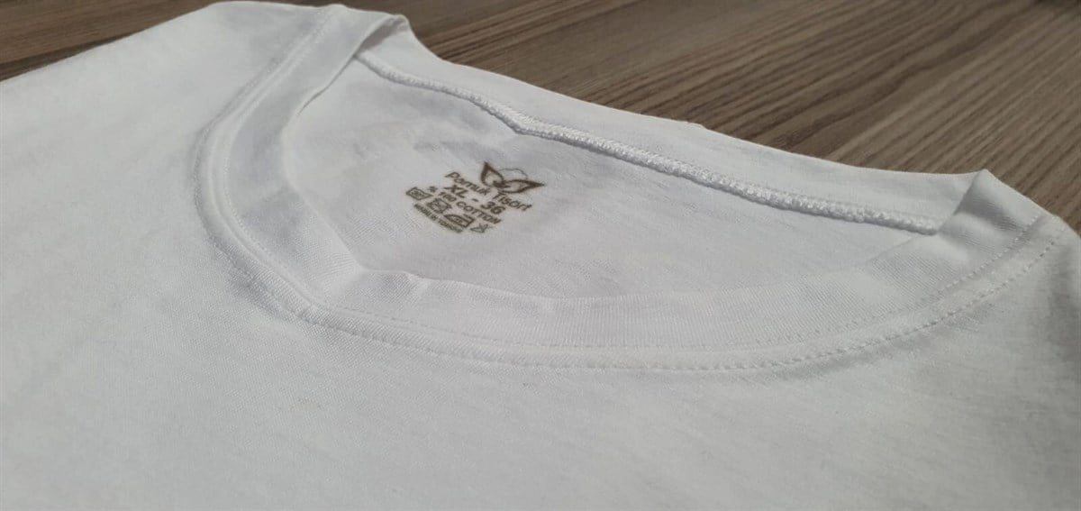 Tırmanan Kedi Baskılı Basic Tshirt