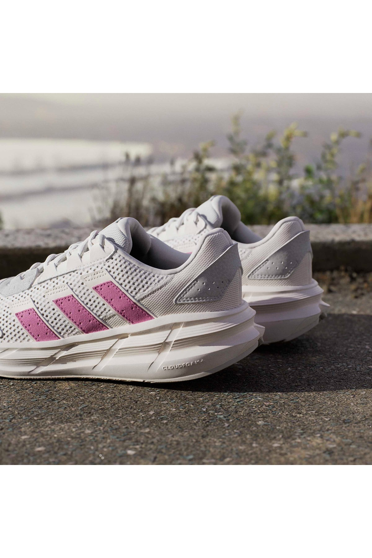 adidas ASTRASTAR Kadın  Beyaz  Koşu Ayakkabısı JP5947