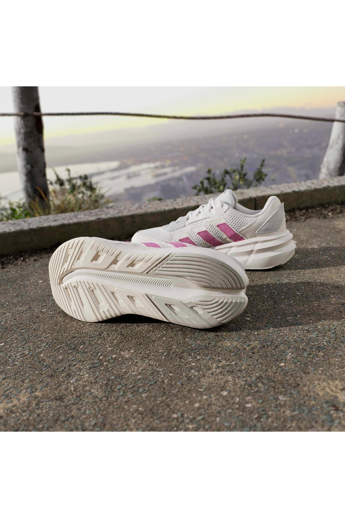 adidas ASTRASTAR Kadın  Beyaz  Koşu Ayakkabısı JP5947