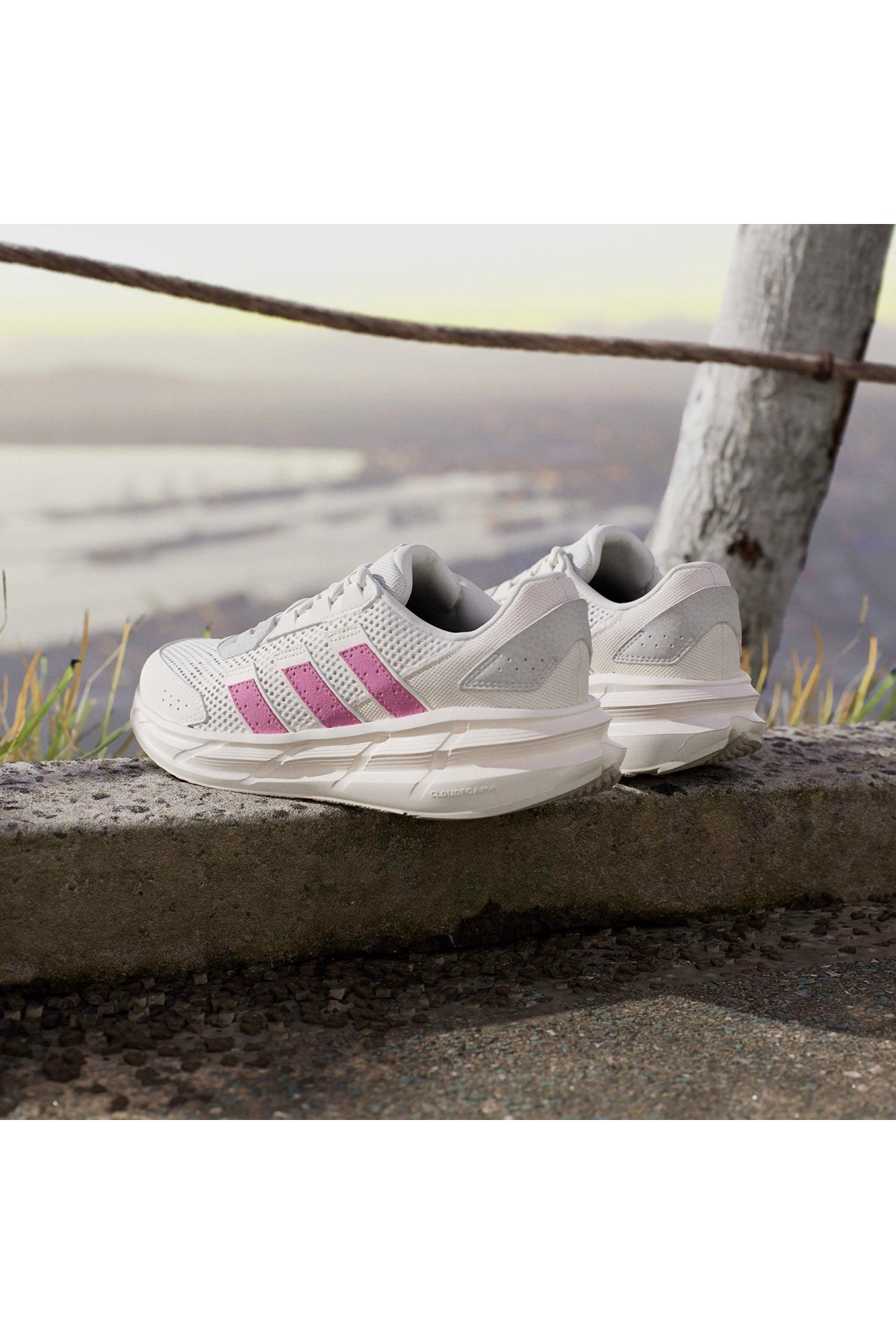 adidas ASTRASTAR Kadın  Beyaz  Koşu Ayakkabısı JP5947