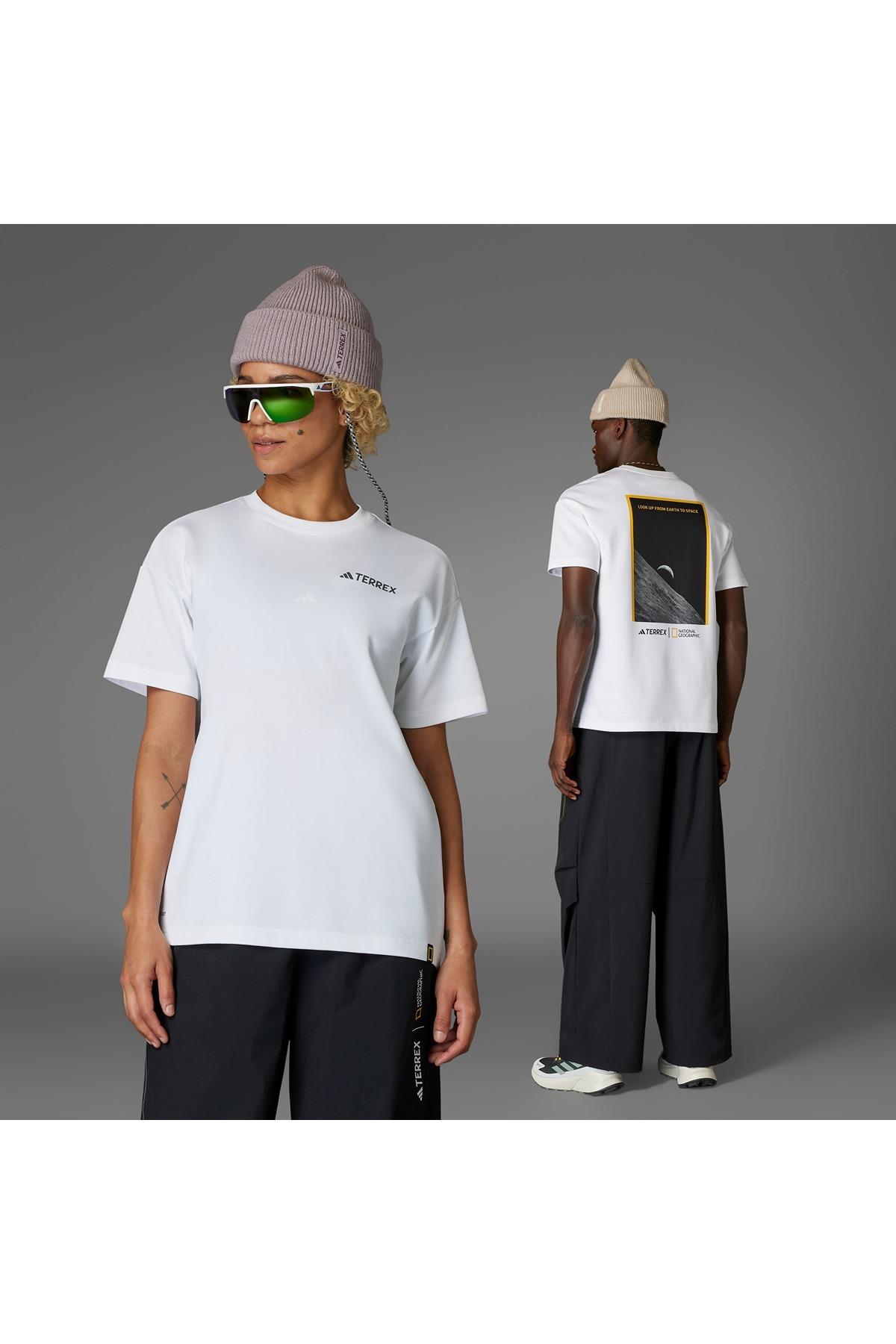 adidas Beyaz  Erkek  T-shirt NG U AR B GFX T JD5956 Beyaz  Erkek  T-shirt NG U AR B GFX T JD5956