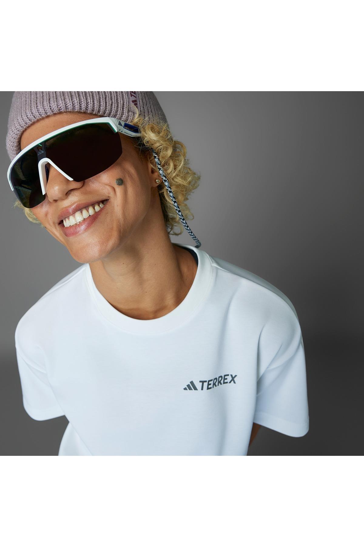 adidas Beyaz  Erkek  T-shirt NG U AR B GFX T JD5956 Beyaz  Erkek  T-shirt NG U AR B GFX T JD5956