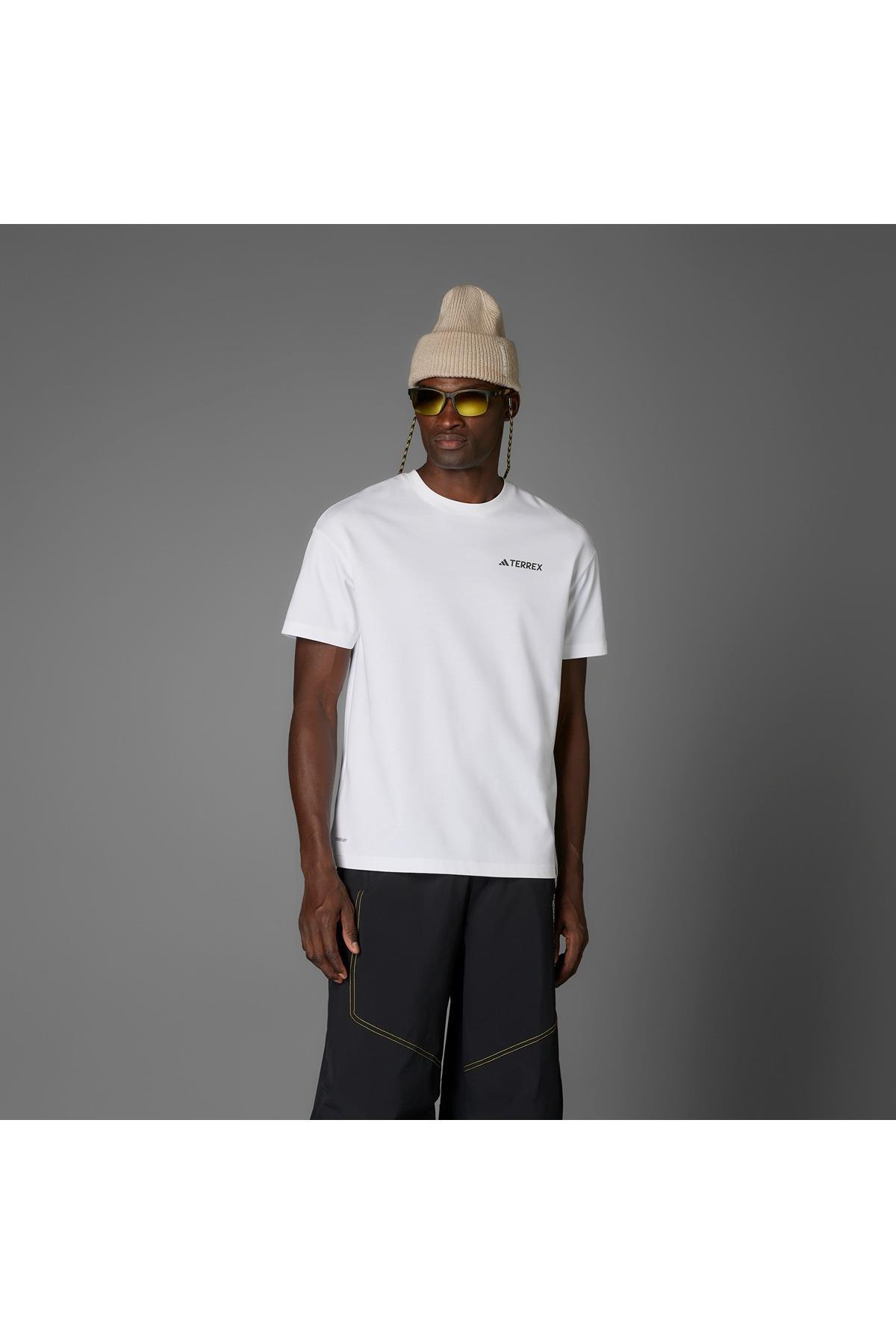adidas Beyaz  Erkek  T-shirt NG U AR B GFX T JD5956 Beyaz  Erkek  T-shirt NG U AR B GFX T JD5956