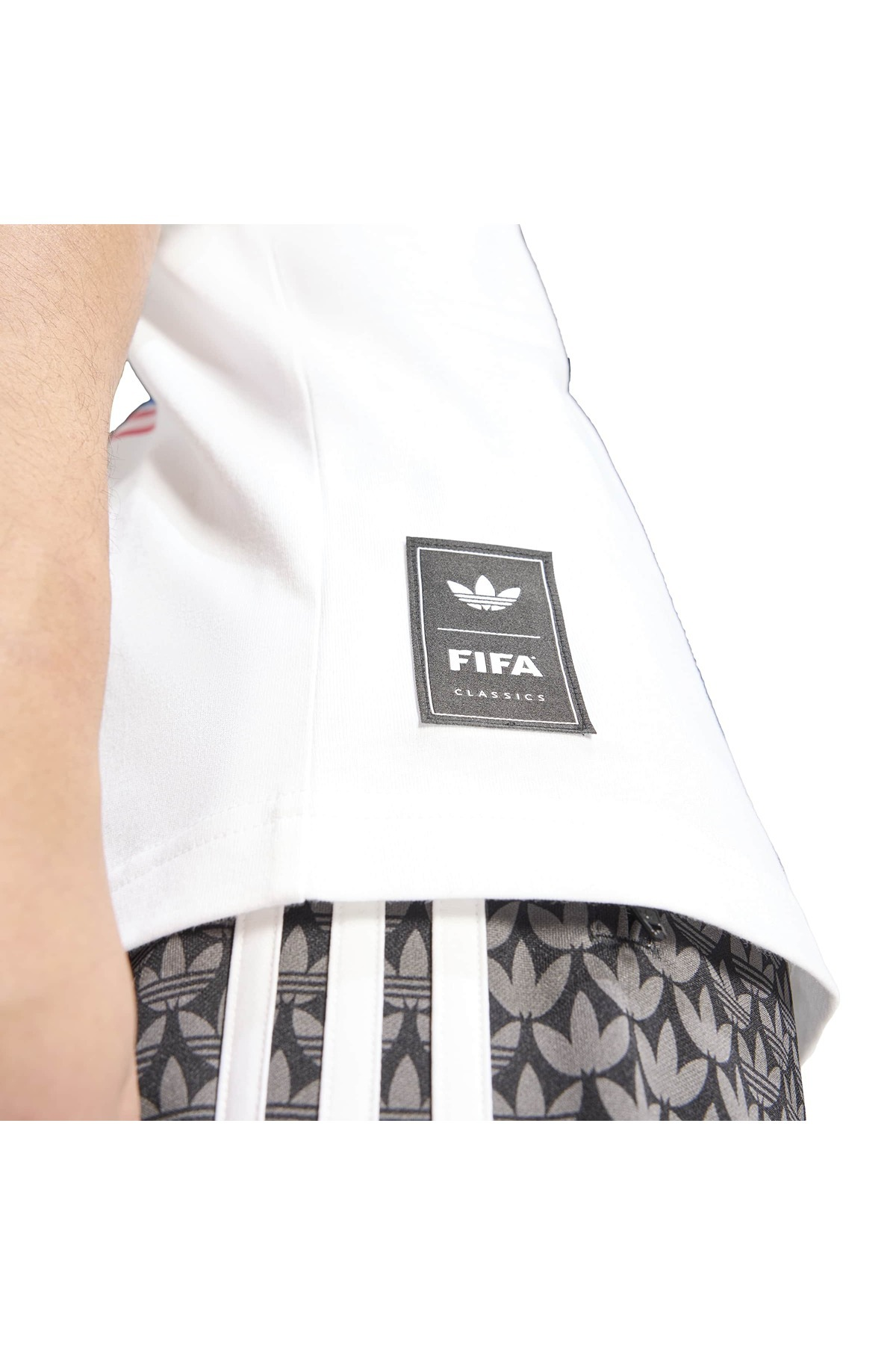adidas Erkek Beyaz  T-shirt FTBL GFX SS T KD1424