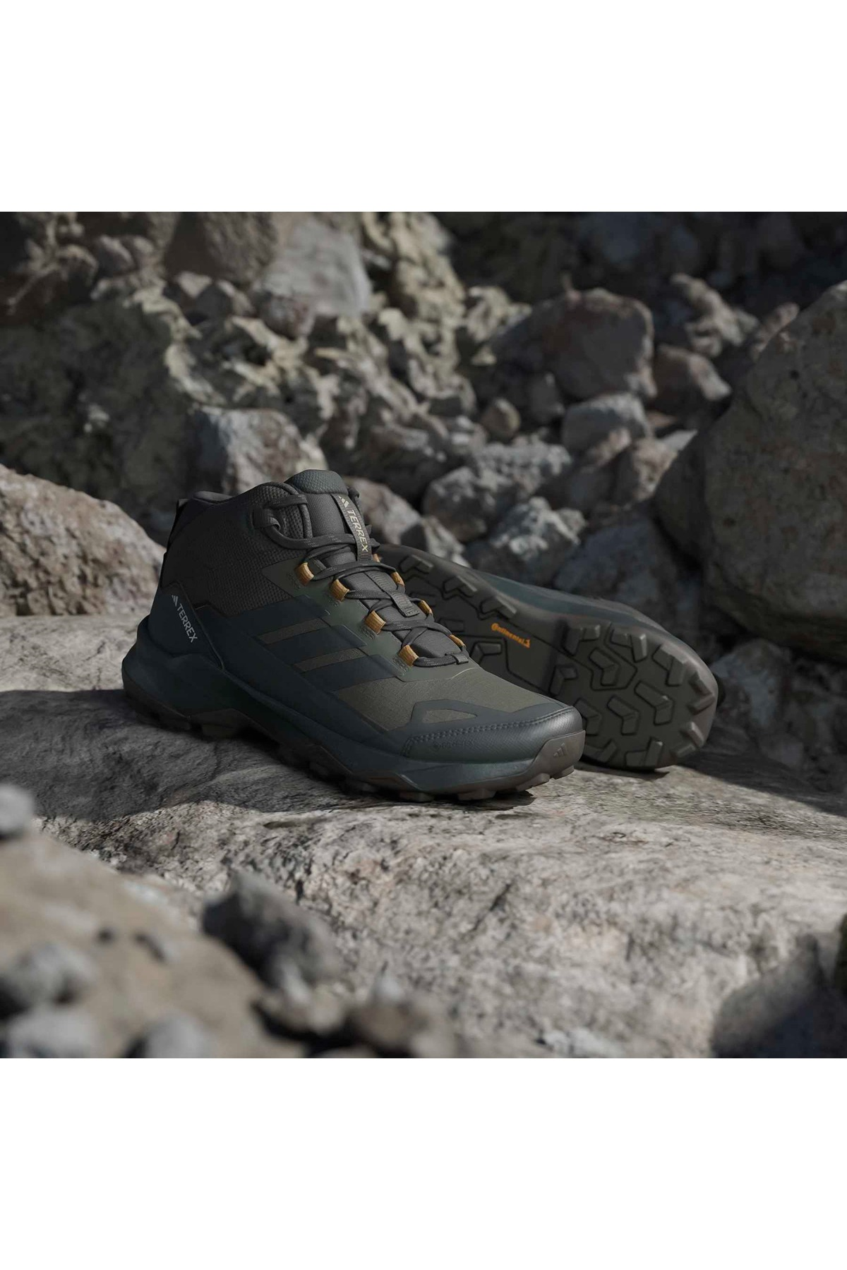 adidas Erkek Bot TERREX SKYCHASER AX5 MID GTX JR3980