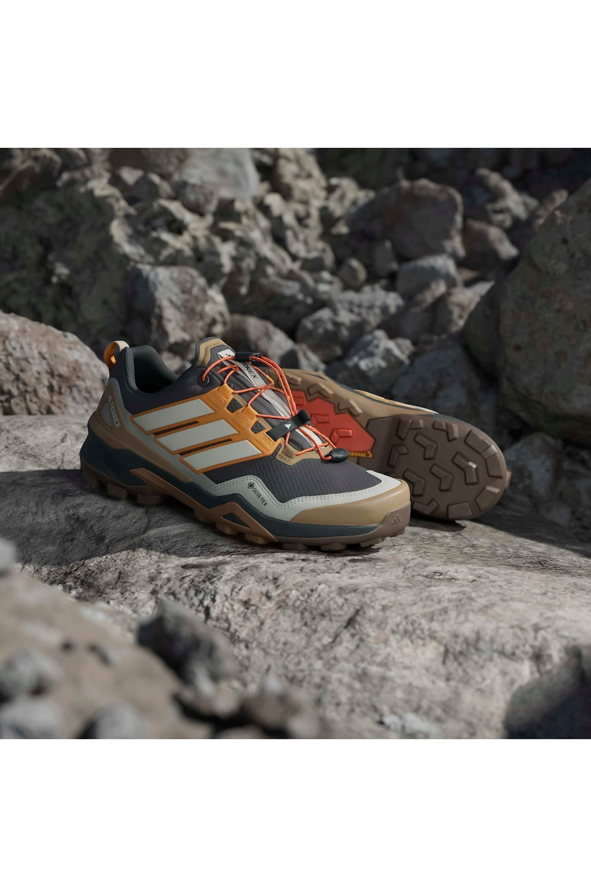 adidas Erkek  Gri  Bot TERREX SKYCHASER GTX JR3987