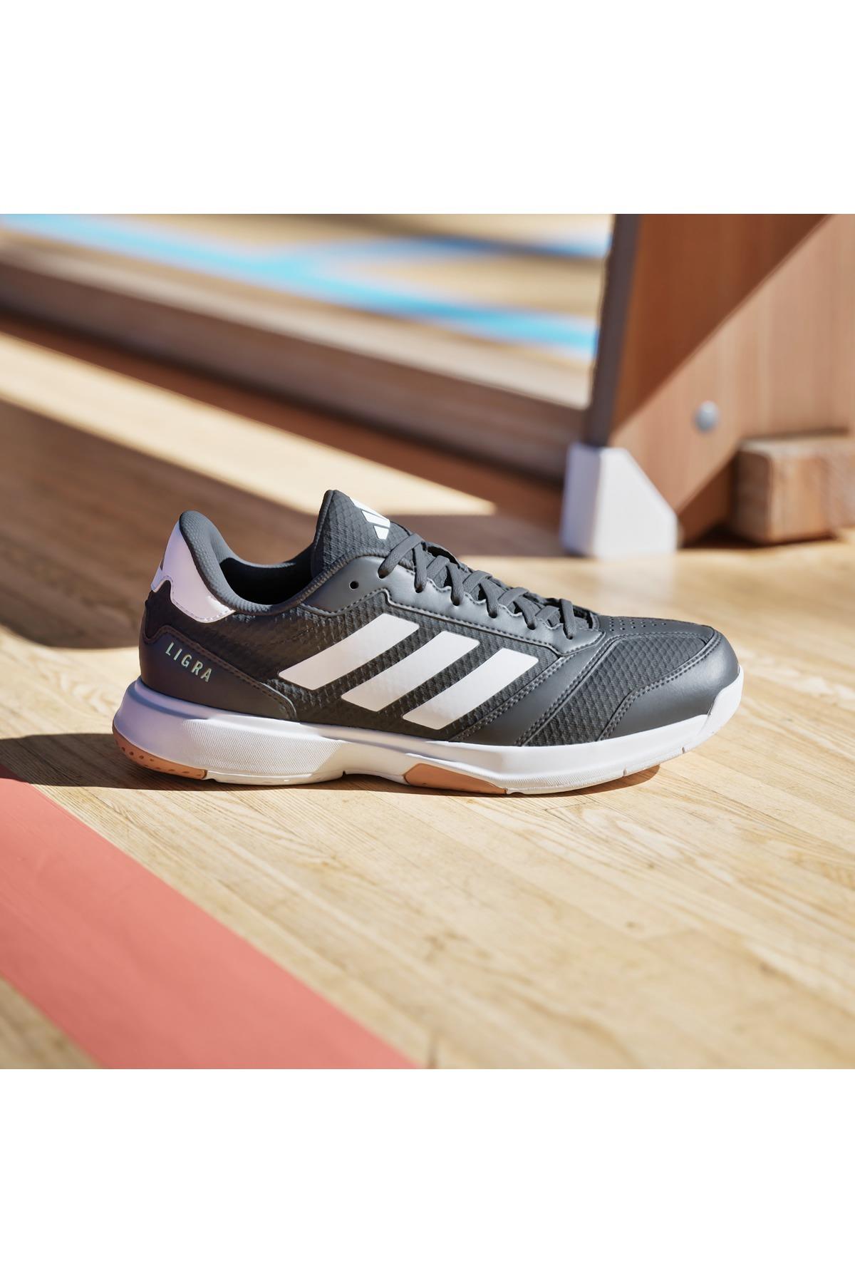 adidas Erkek   Yürüyüş Ayakkabısı Ligra 8 M IH0526