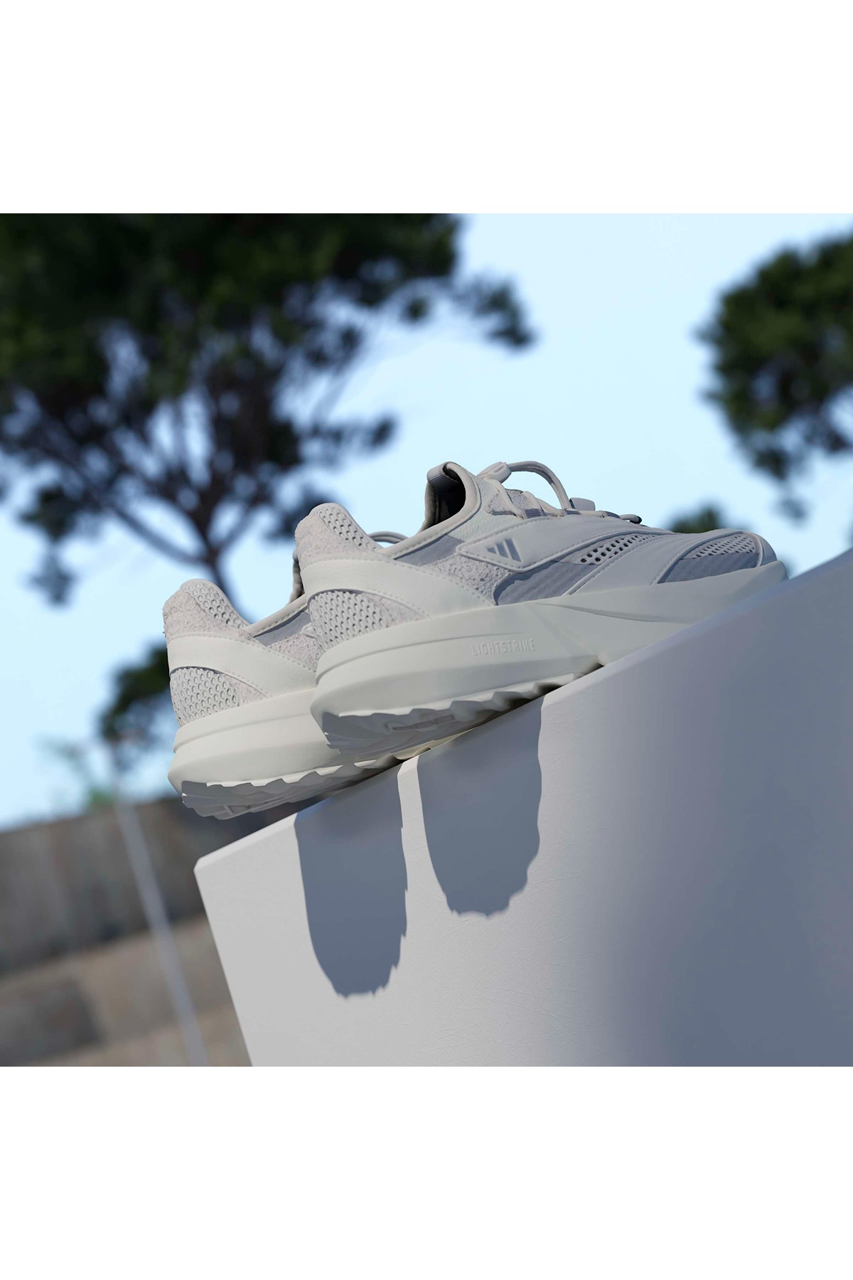 adidas Kadın  Beyaz  Koşu Ayakkabısı LIGHTBLAZE VISTA JR7246
