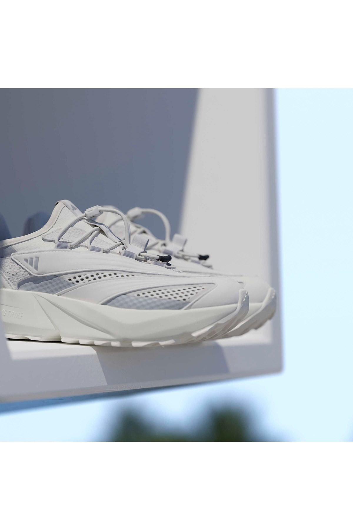 adidas Kadın  Beyaz  Koşu Ayakkabısı LIGHTBLAZE VISTA JR7246