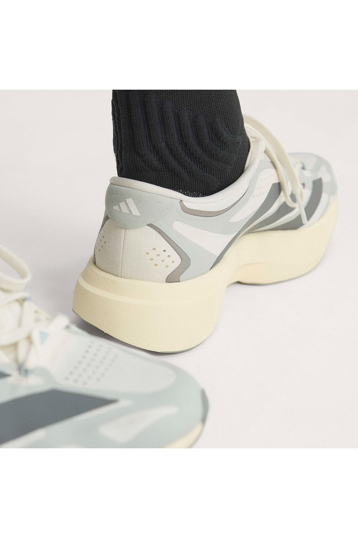 adidas Kadın Koşu Ayakkabısı ADIZERO EVO SL EXO W KJ0440
