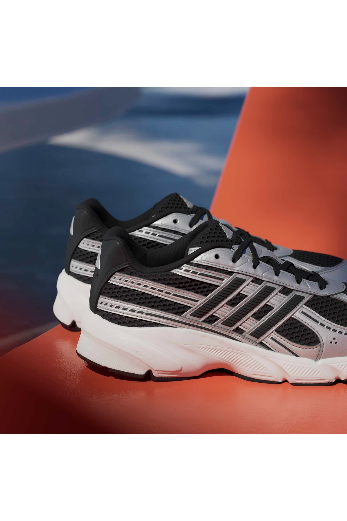 adidas Kadın Koşu Ayakkabısı TECHNOCHAOS 2000 JR7228