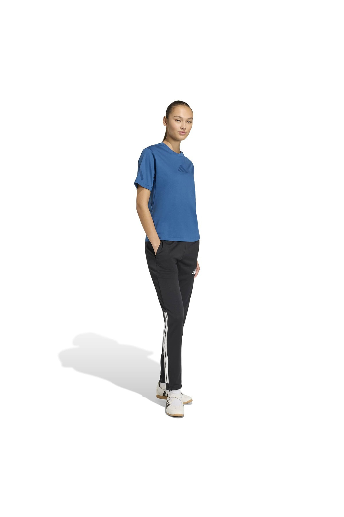 adidas Kadın  Mavi  T-shirt W Z.N.E. TEE KR0203