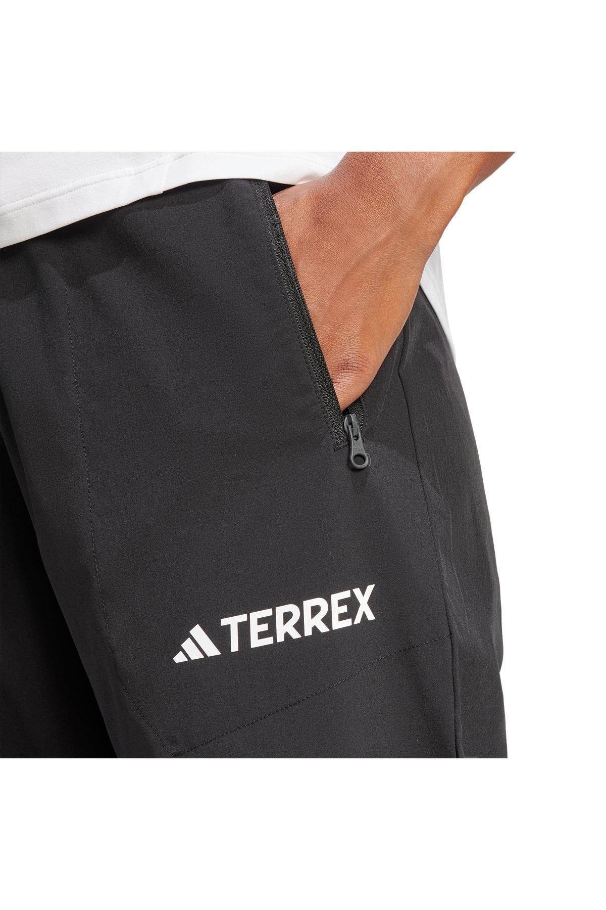adidas  Kadın  Siyah  Eşofman Altı W MT ESS PANTS JP0806