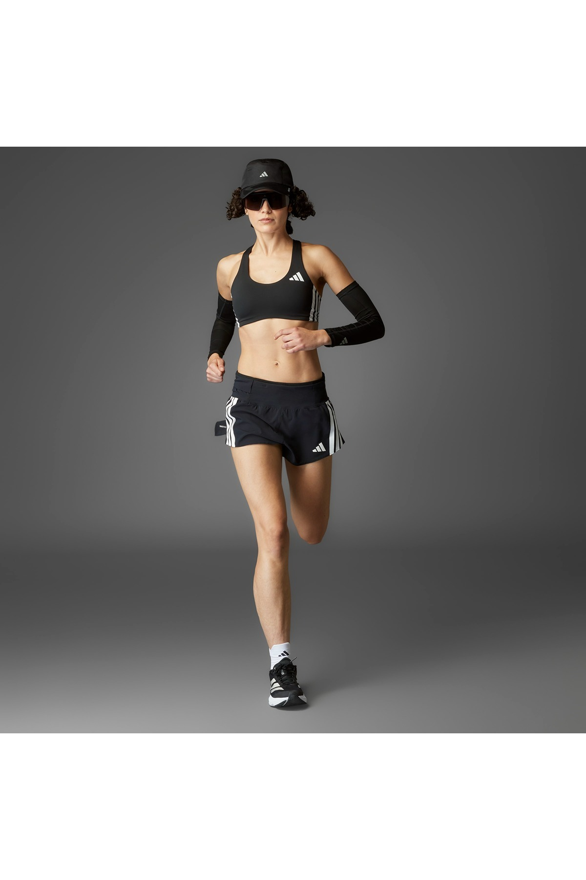 adidas  Kadın  Şort ADIZERO GEL W JM3648