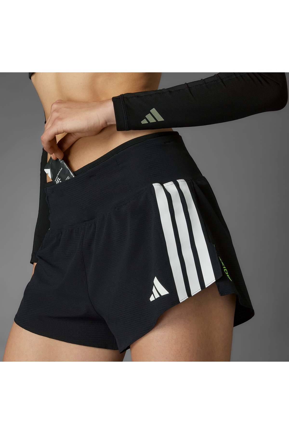 adidas  Kadın  Şort ADIZERO GEL W JM3648